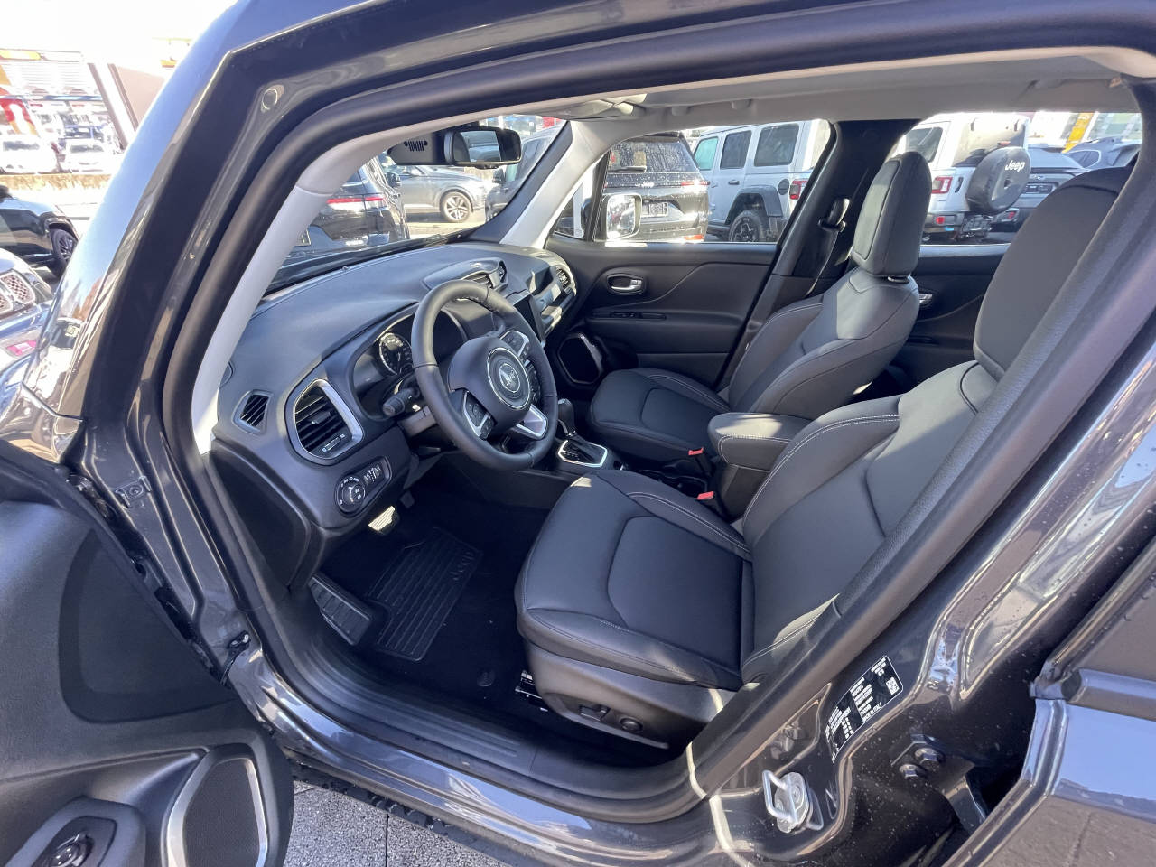 JEEP Renegade 1.5 Turbo Swiss Limited-image-5