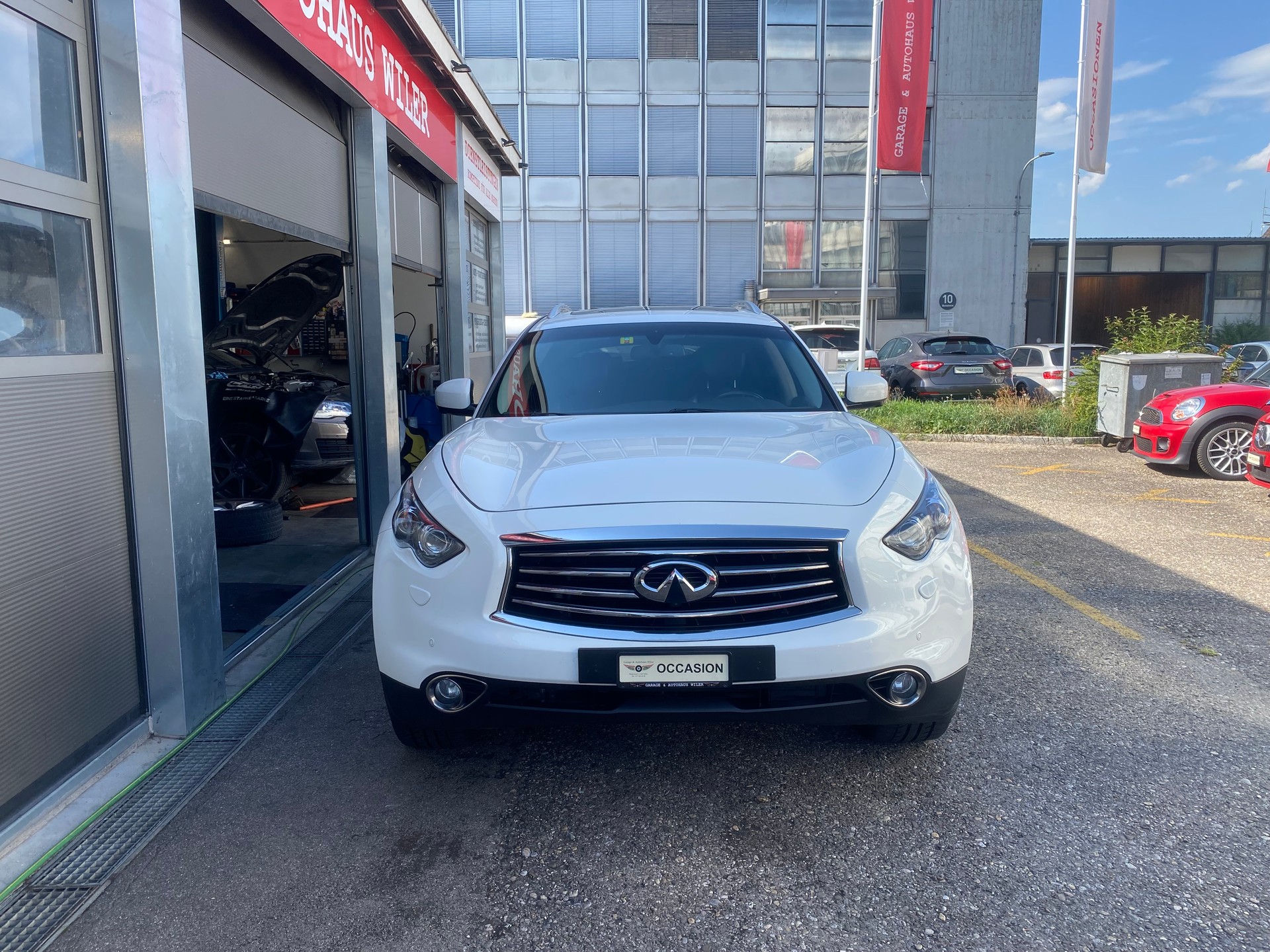 INFINITI FX37 S AWD Automatic-image-1