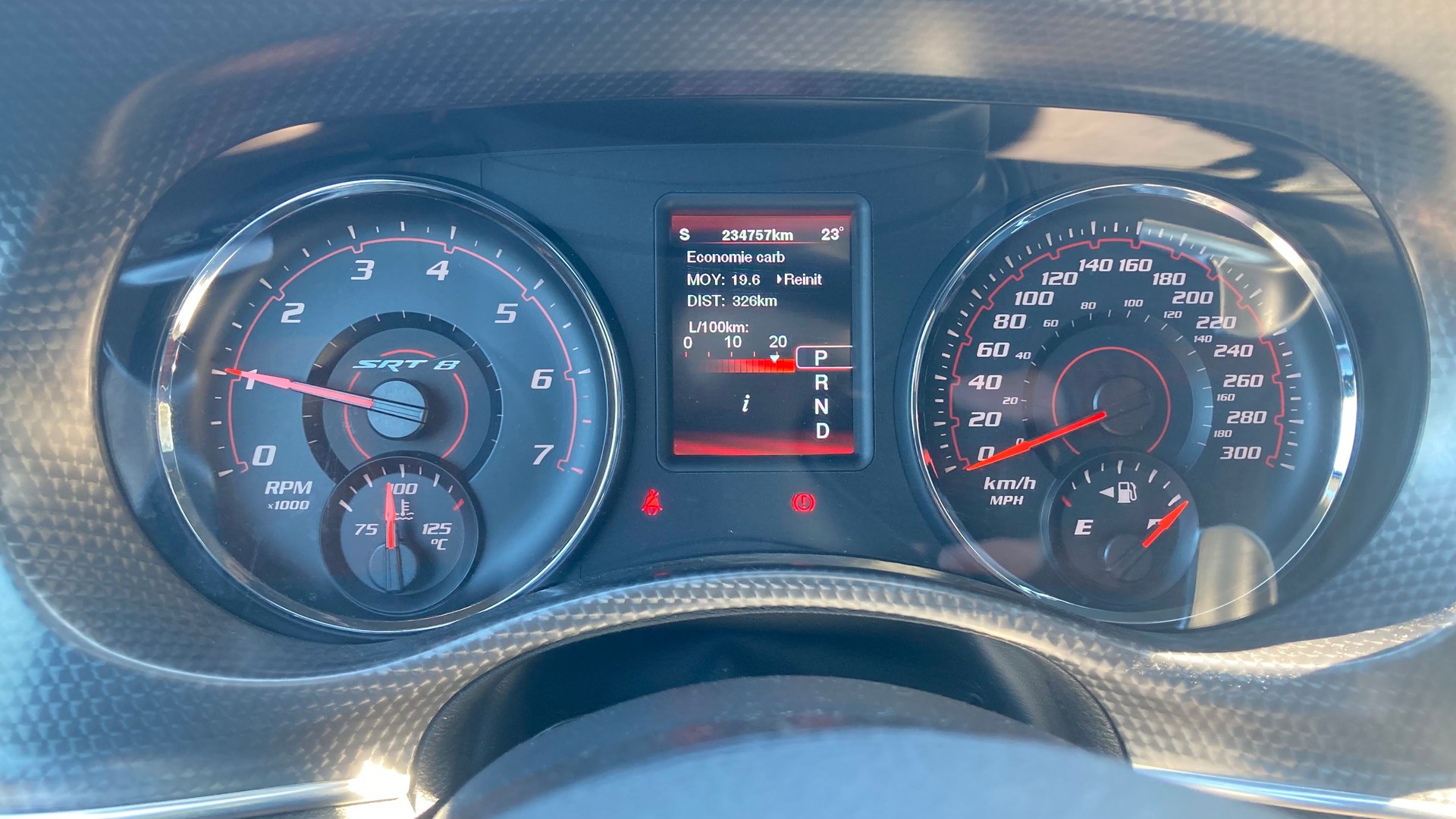 DODGE Charger SRT-8 6.4 Hemi-image-9