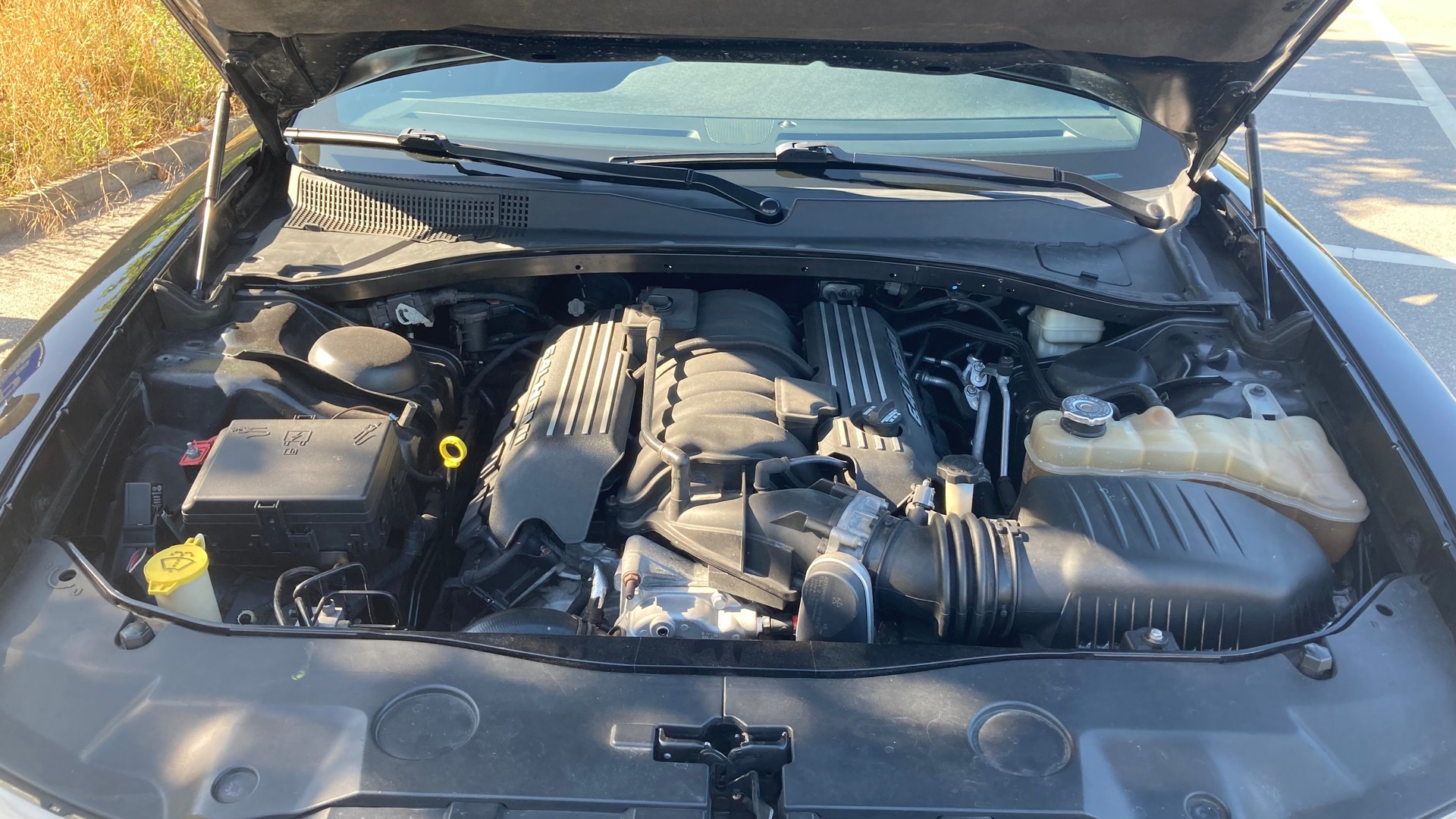 DODGE Charger SRT-8 6.4 Hemi-image-6