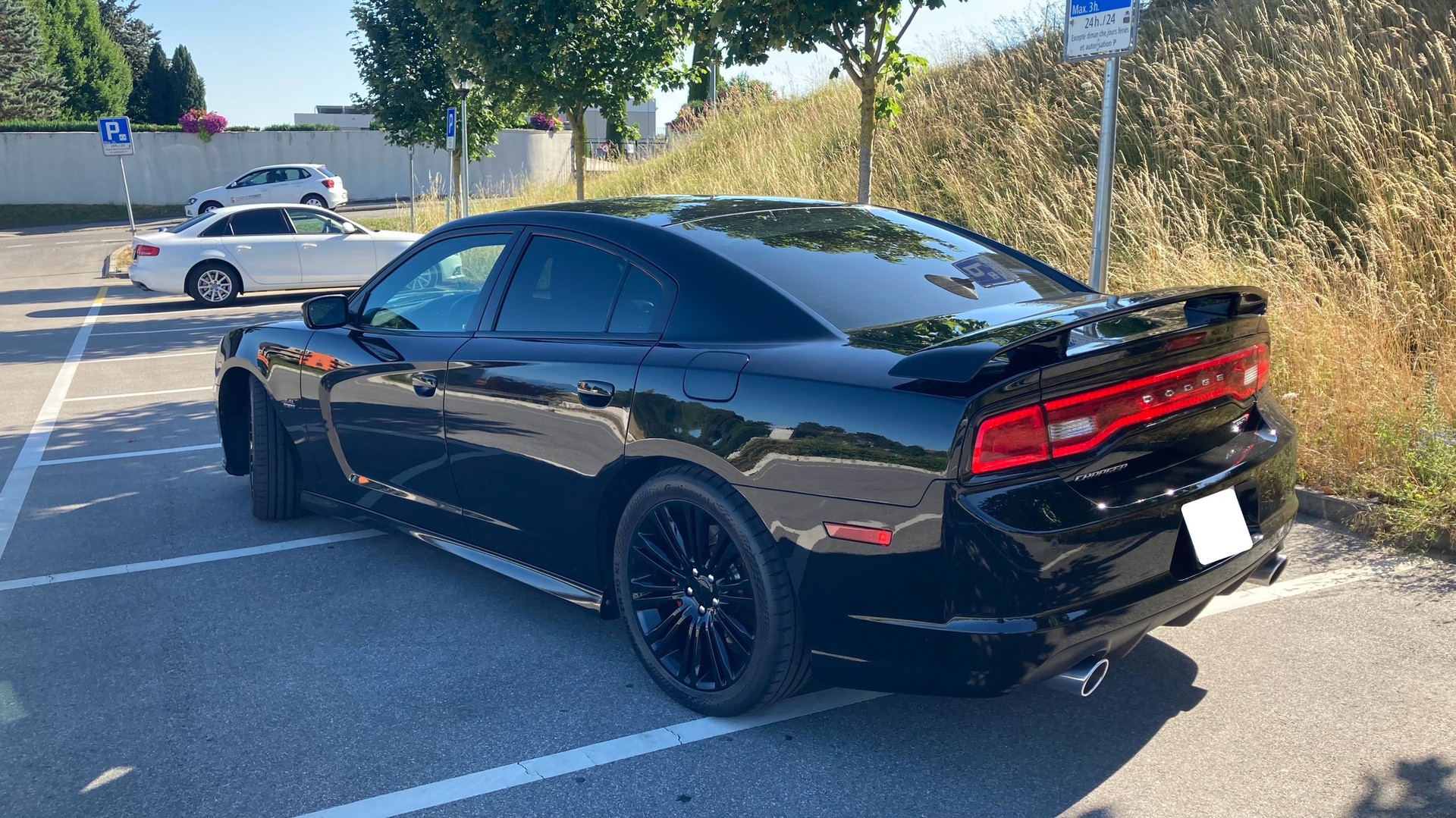 DODGE Charger SRT-8 6.4 Hemi-image-3