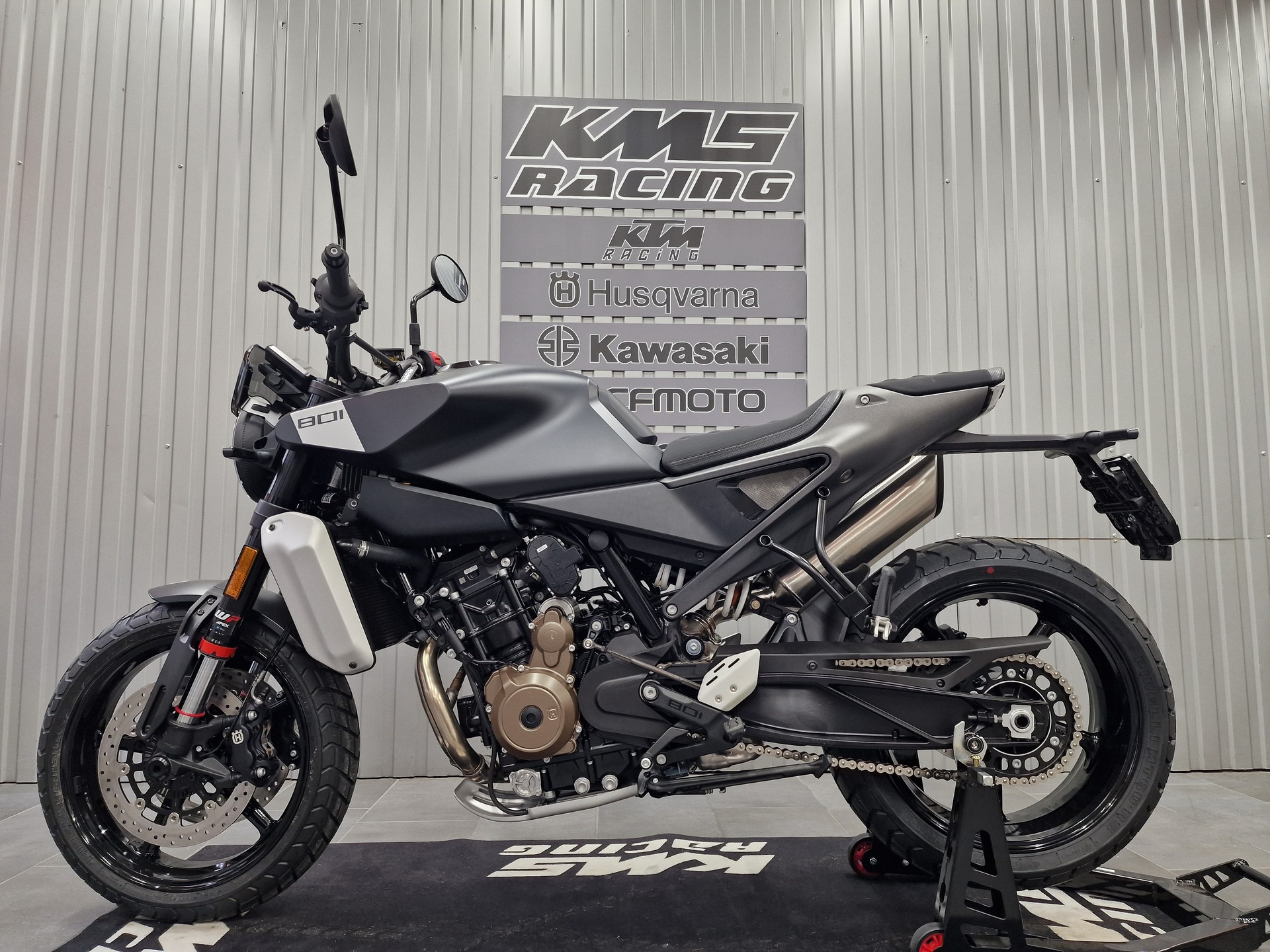 HUSQVARNA Svartpilen 801 L-image-7