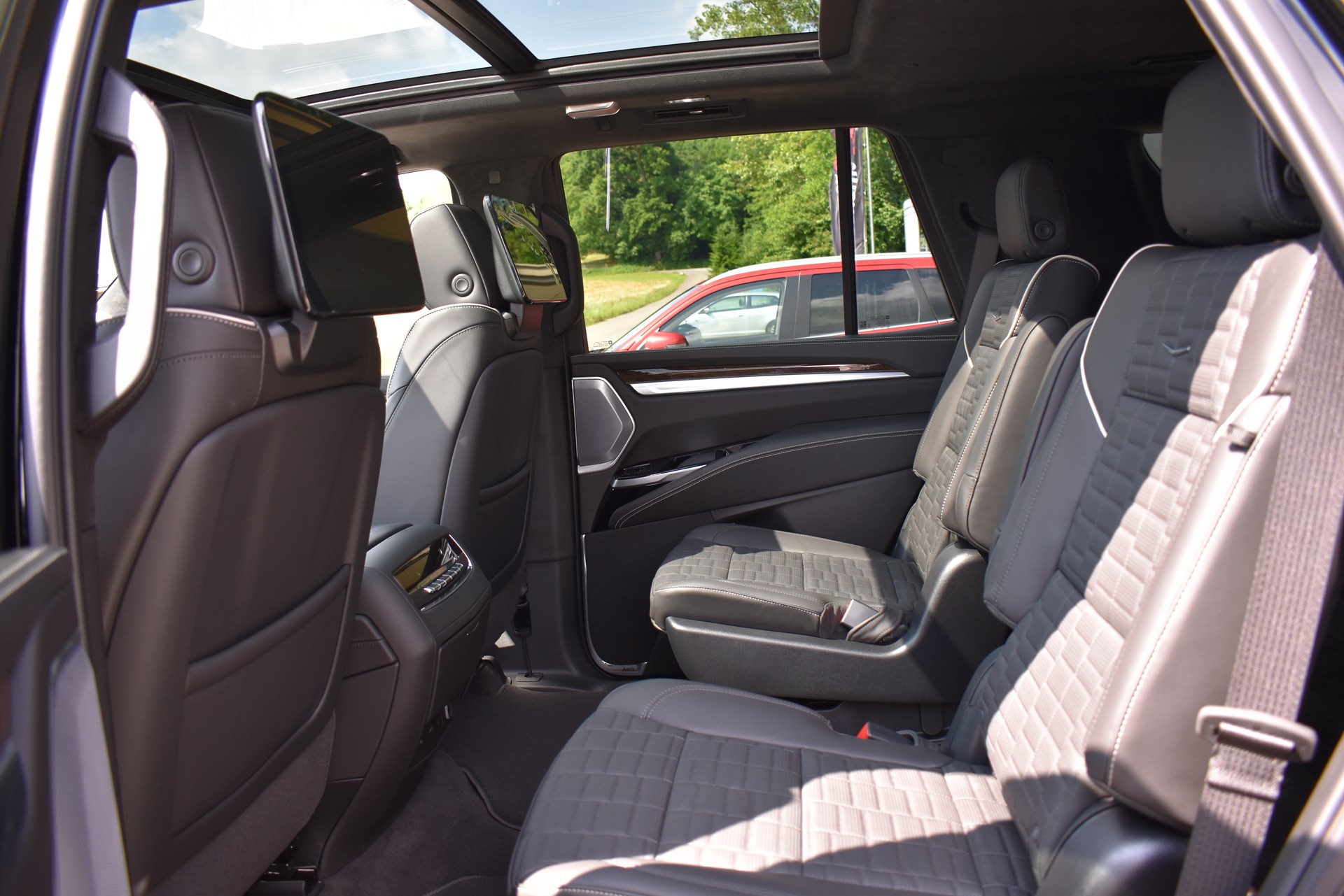 CADILLAC Escalade Sport Platinum-image-11