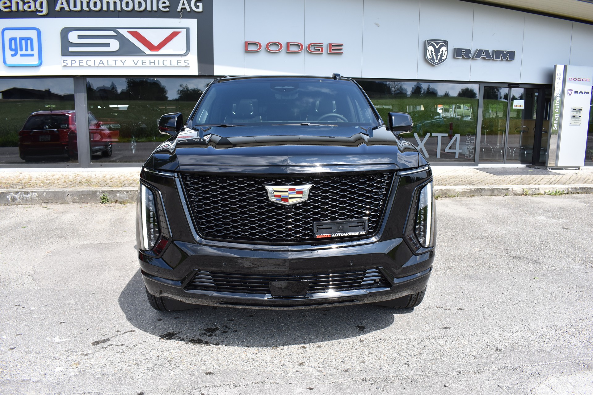 CADILLAC Escalade Sport Platinum-image-0