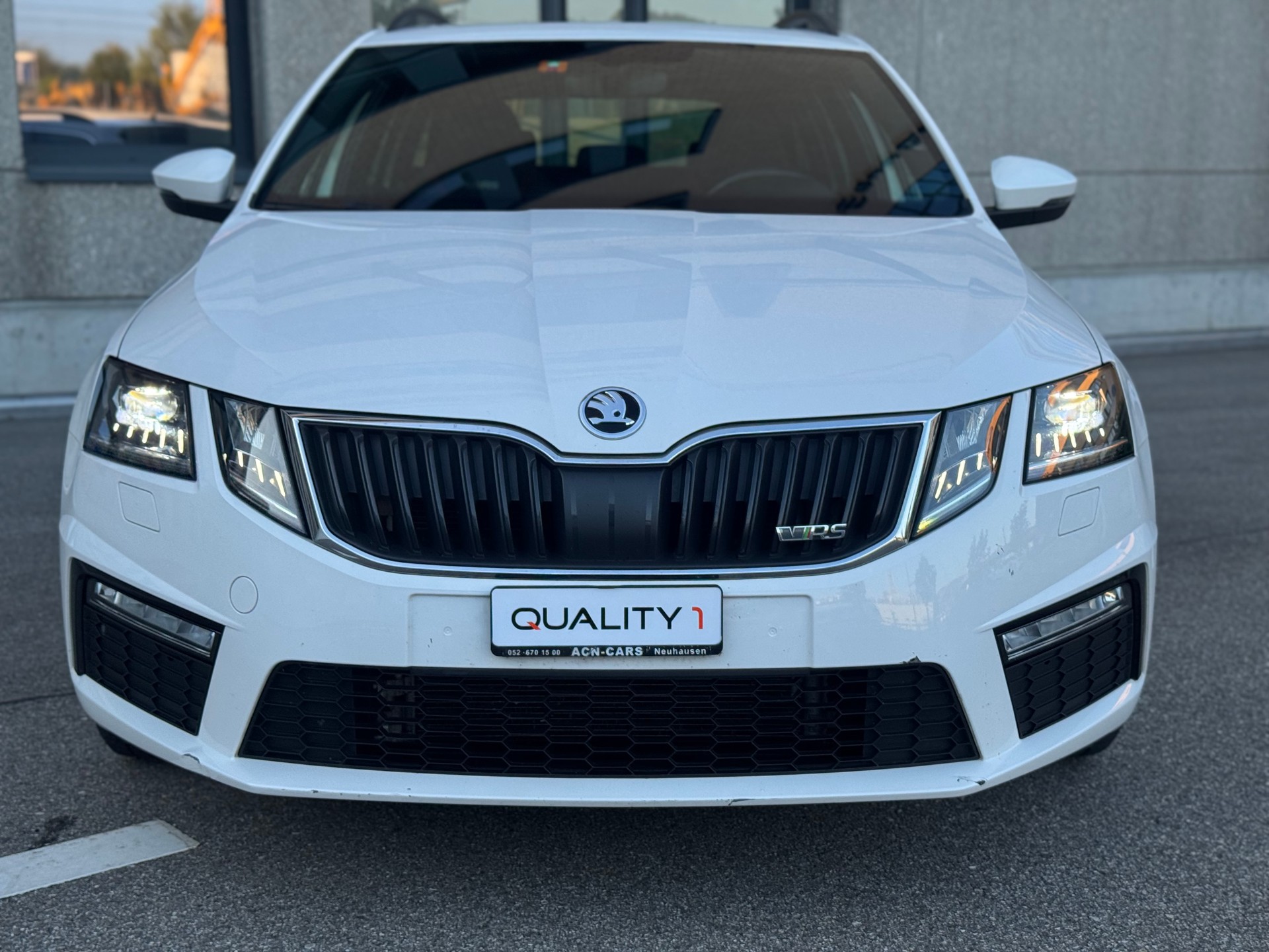 SKODA Octavia Combi 2.0 TDI RS DSG-image-8