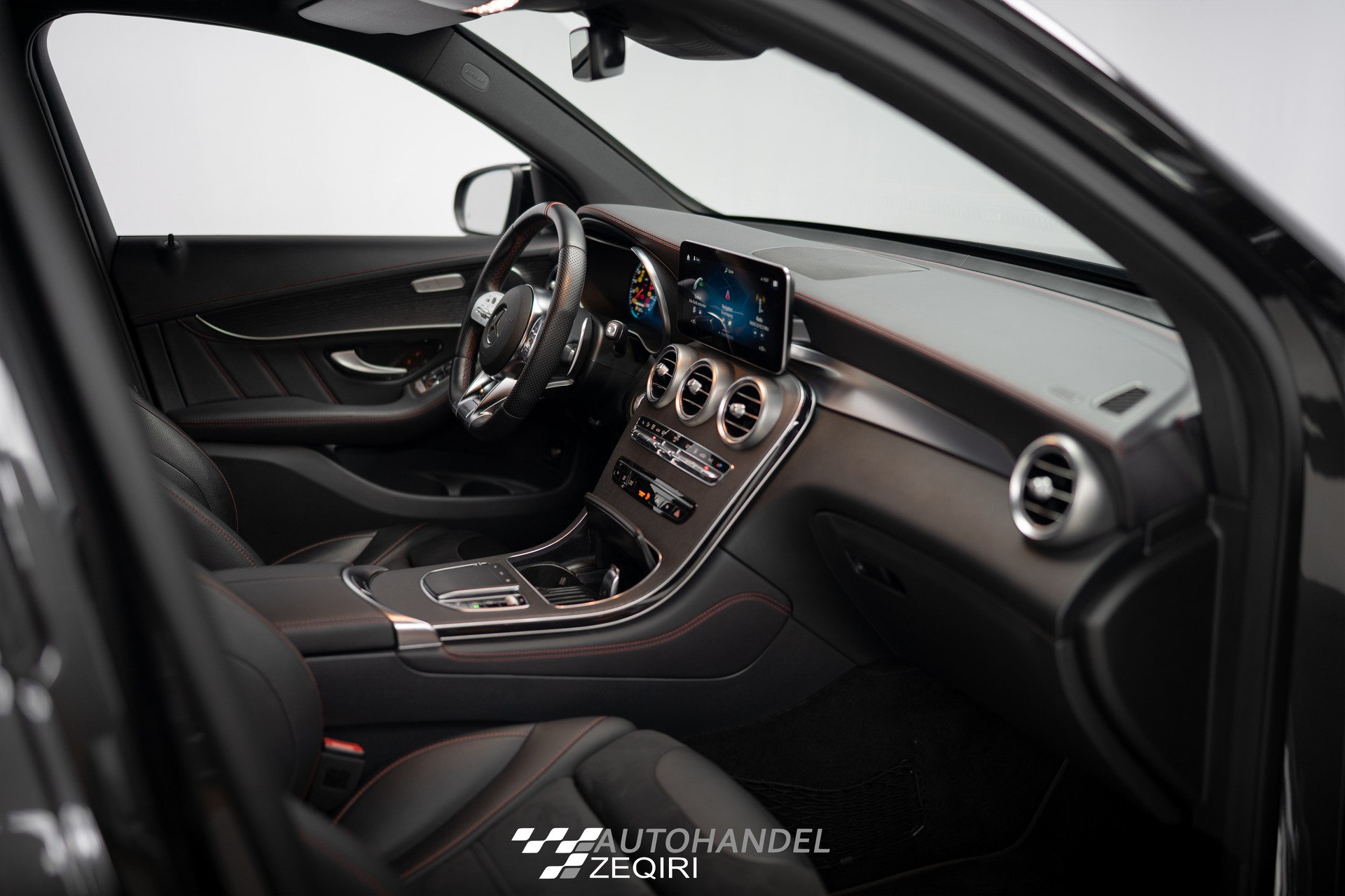 MERCEDES-BENZ GLC 43 AMG 4Matic 9G-Tronic-image-10