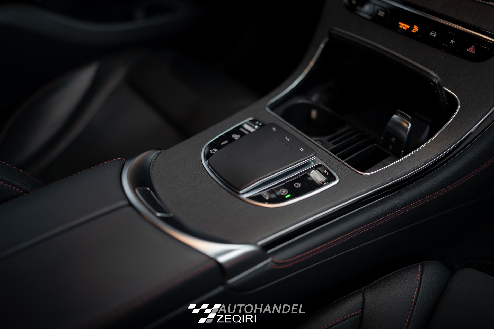 MERCEDES-BENZ GLC 43 AMG 4Matic 9G-Tronic-image-11