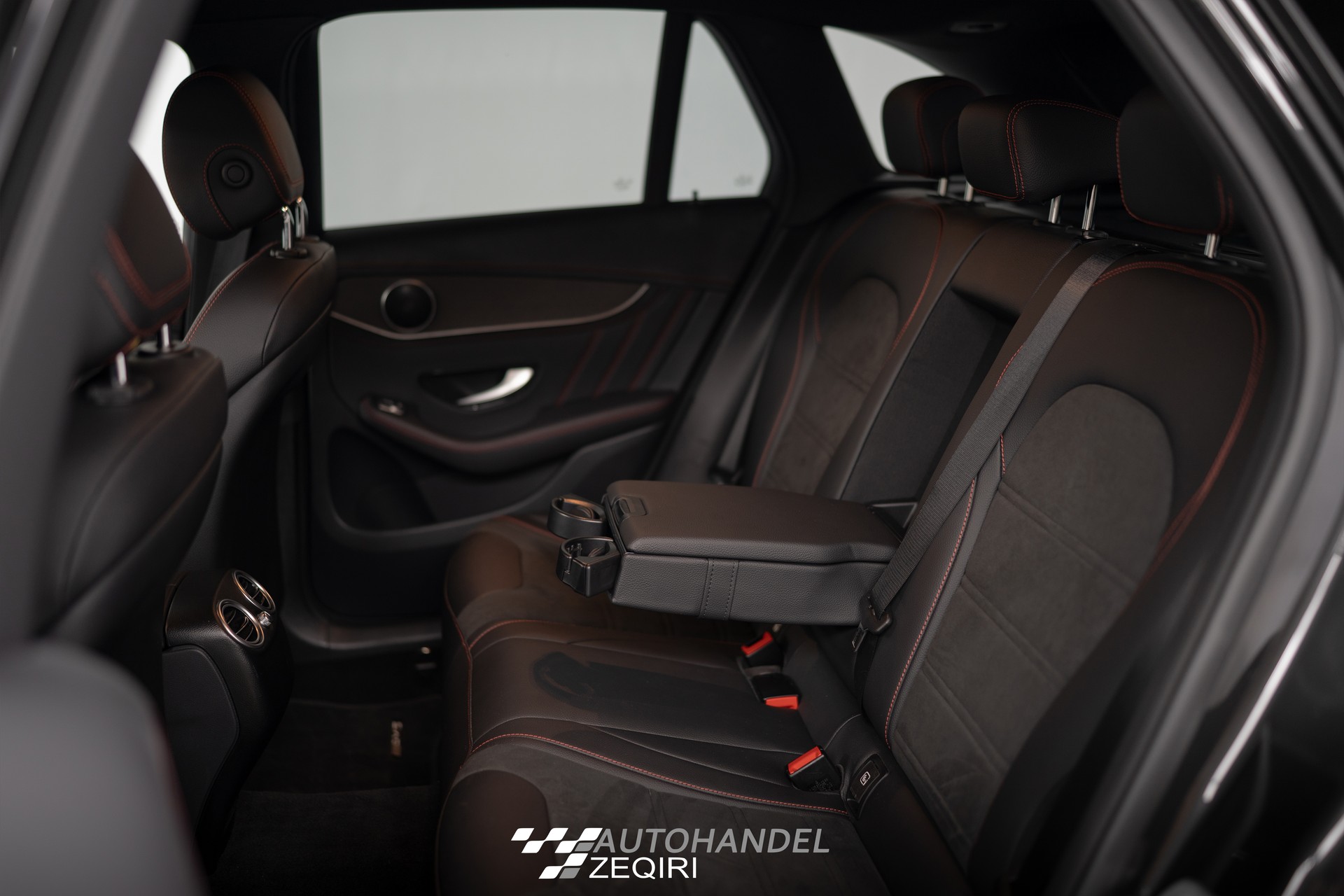 MERCEDES-BENZ GLC 43 AMG 4Matic 9G-Tronic-image-9