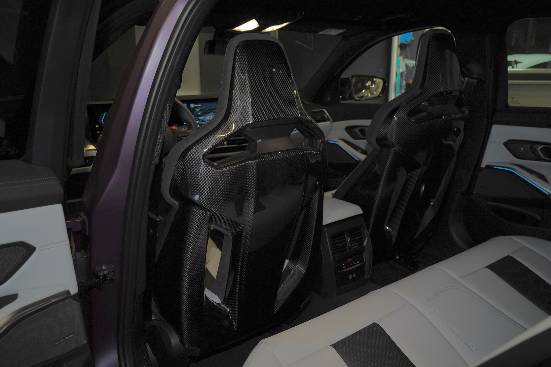 BMW M3 Touring xDrive Competition M-image-8