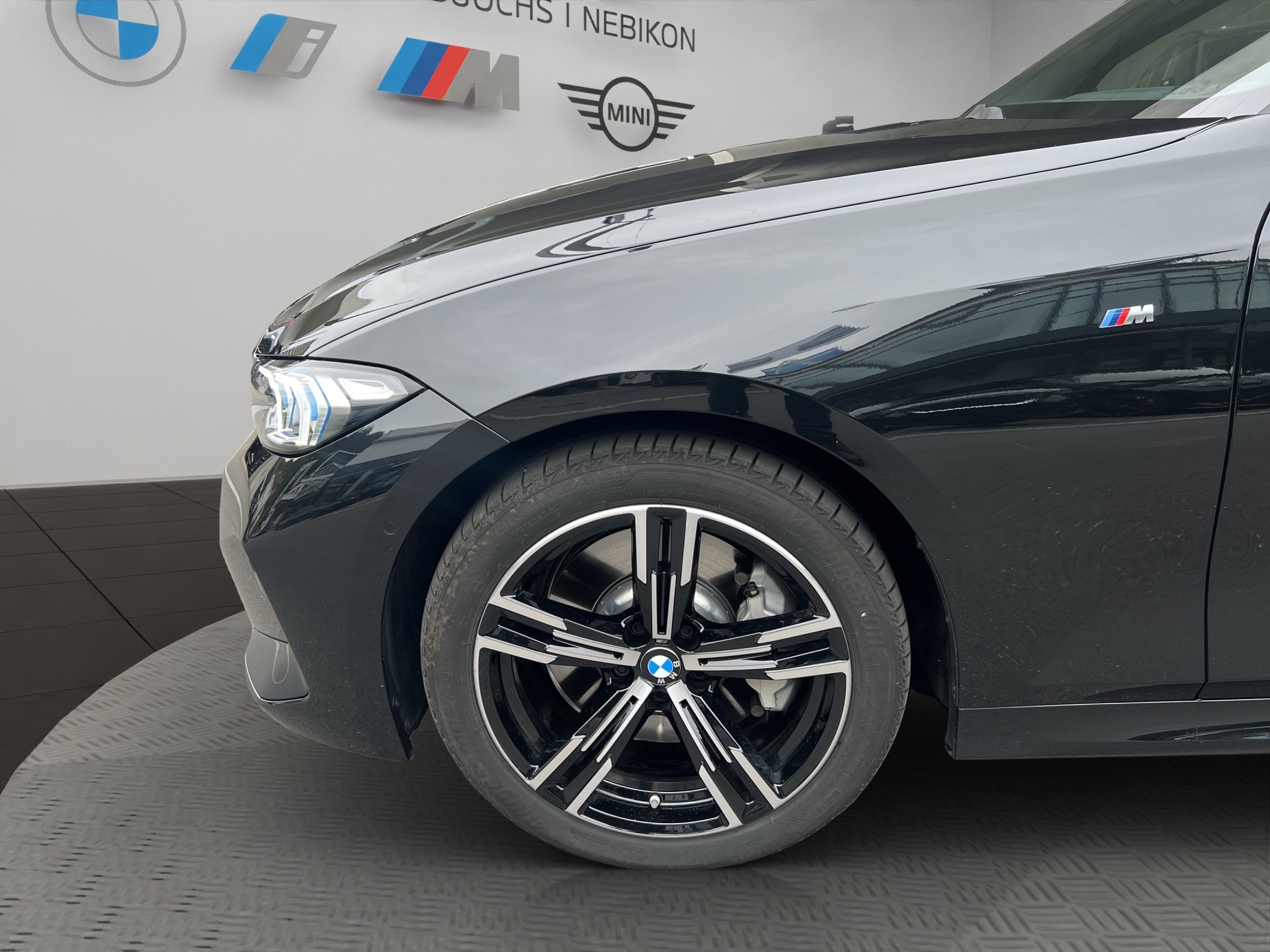 BMW 330d xDrive 48V Steptronic M Sport-image-8