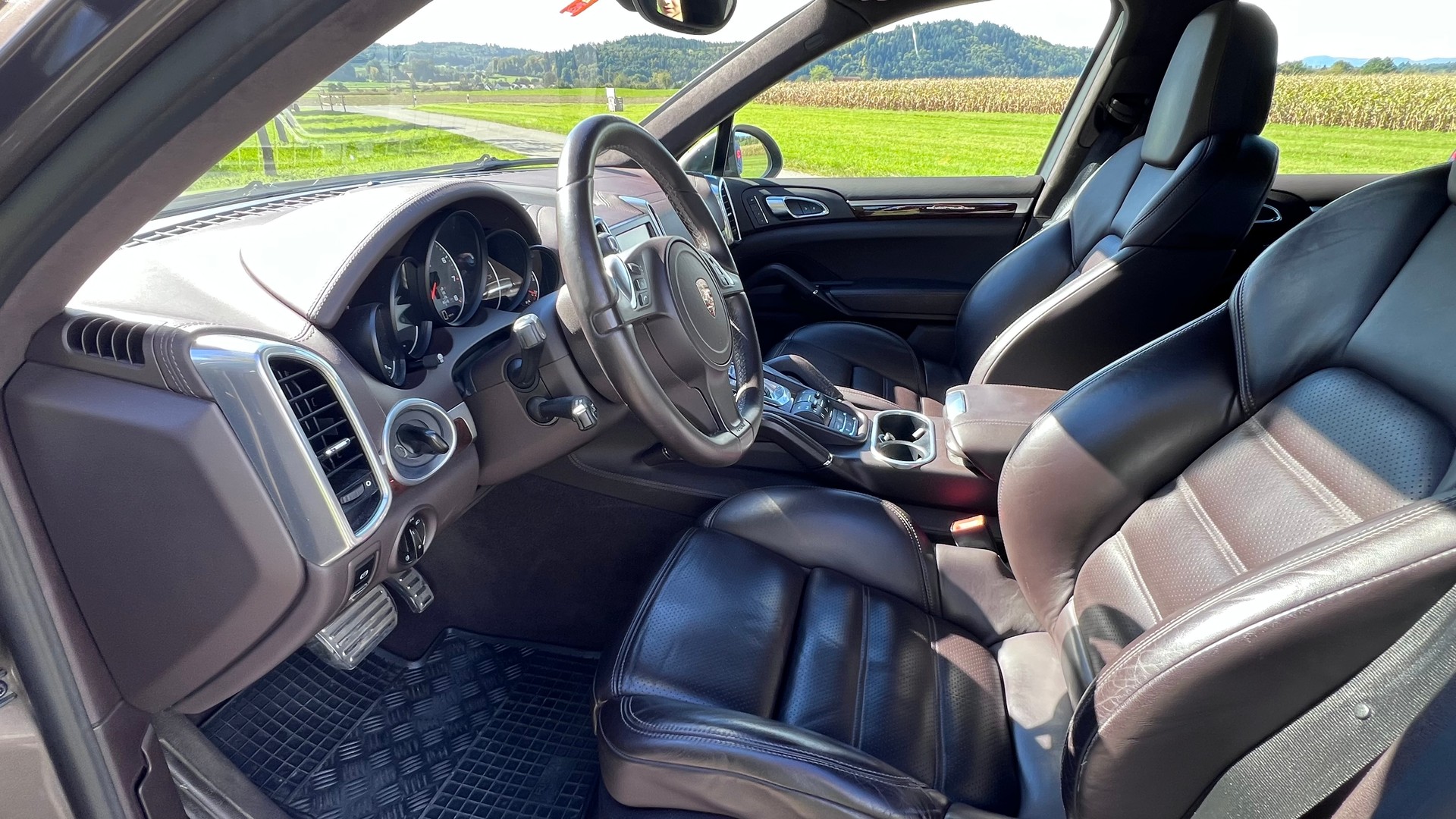 PORSCHE Cayenne GTS-image-4