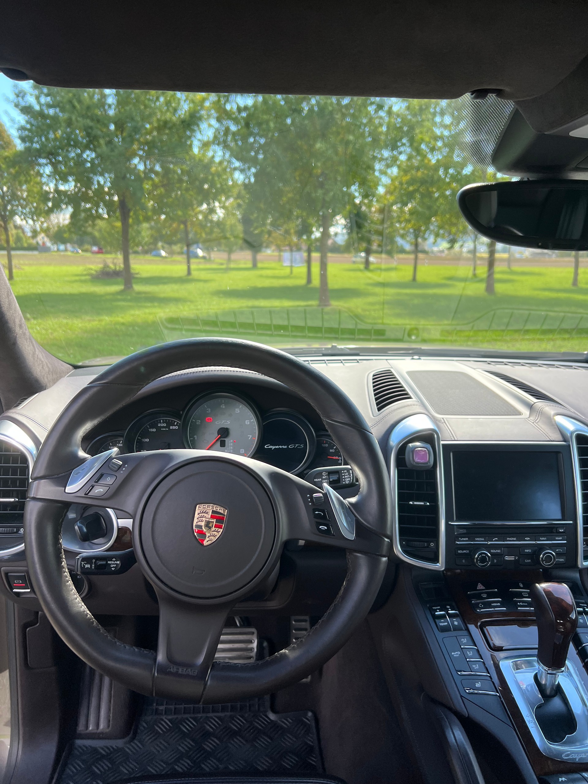 PORSCHE Cayenne GTS-image-3