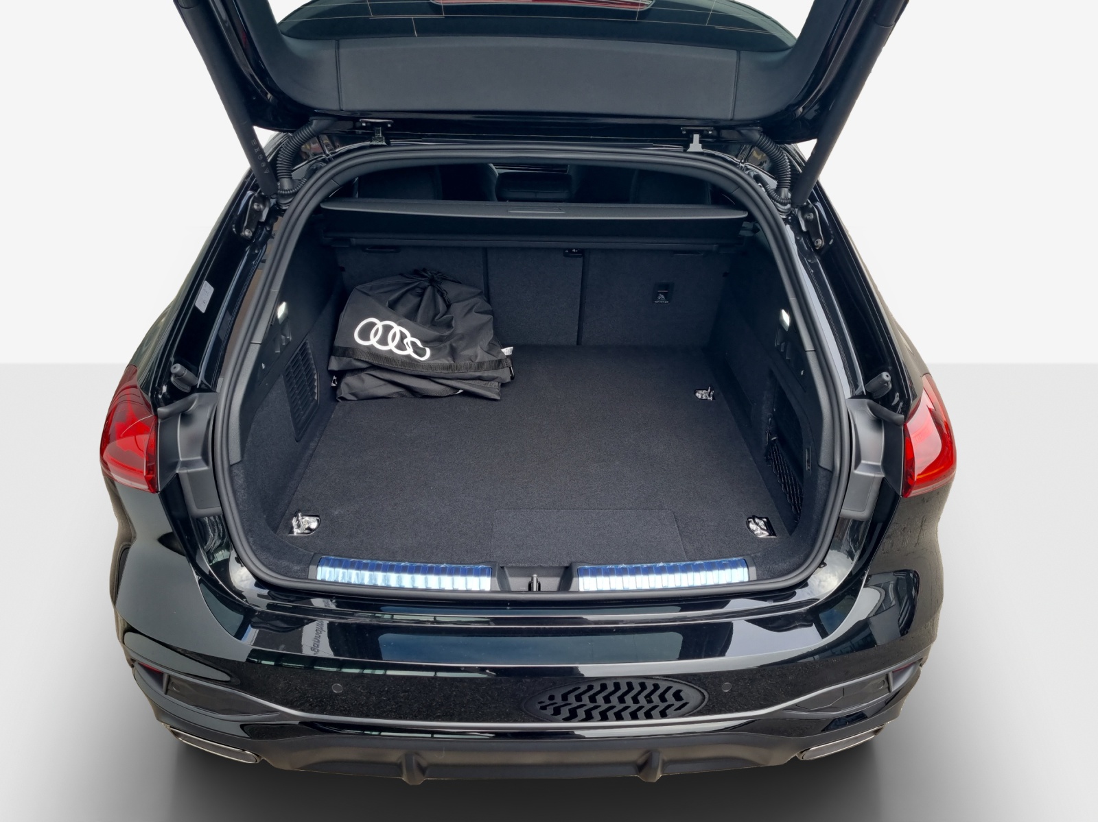 AUDI A5 Avant e-hybrid quattro 270 kW S tronic-image-12