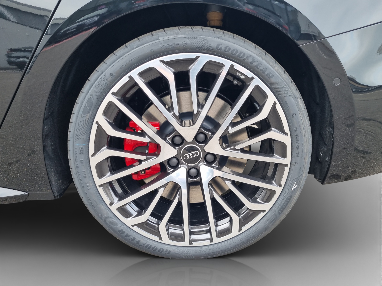 AUDI A5 Avant e-hybrid quattro 270 kW S tronic-image-13