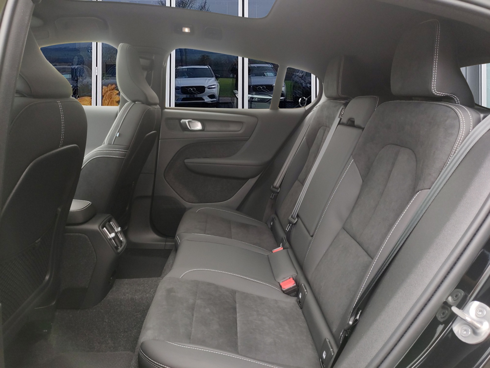 VOLVO C40 P6 Recharge Ultimate-image-7