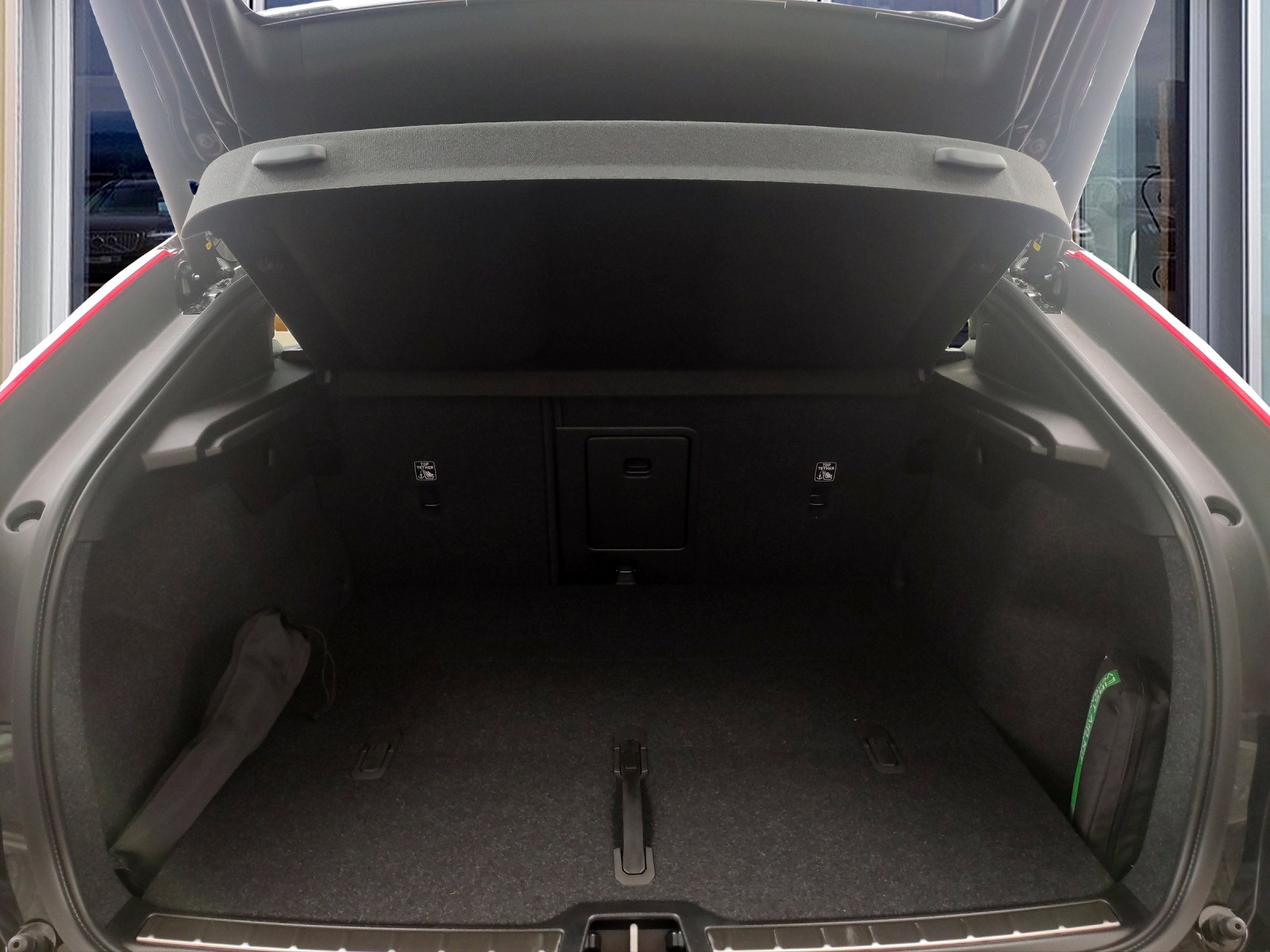 VOLVO C40 P6 Recharge Ultimate-image-6