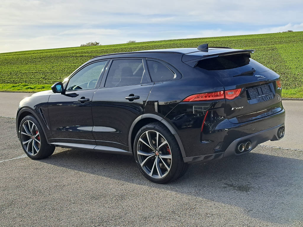 JAGUAR F-Pace 5.0 V8 SVR AWD 550cv (crochet)-image-2
