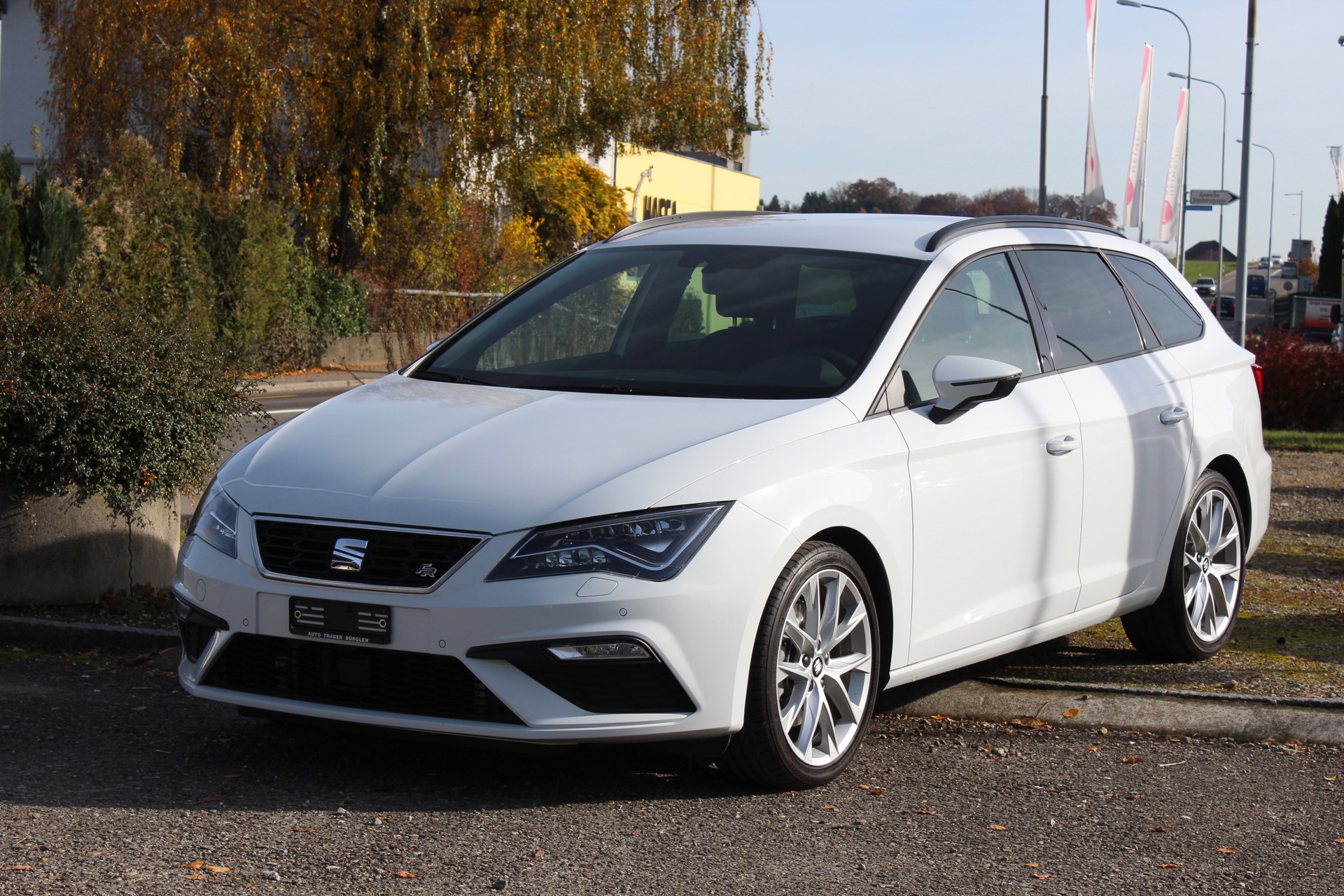 SEAT Leon ST 2.0 TSI FR DSG-image-0