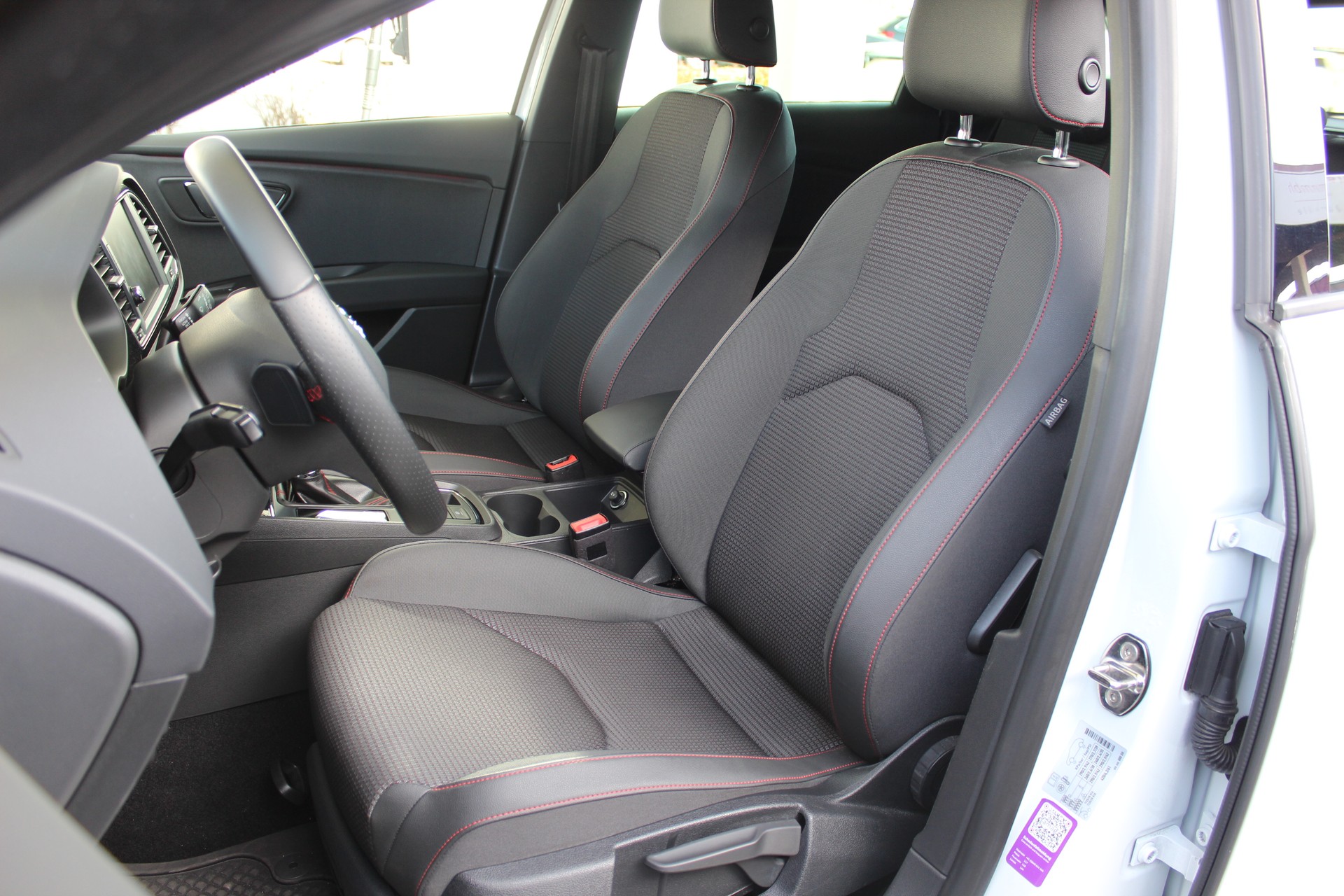SEAT Leon ST 2.0 TSI FR DSG-image-4