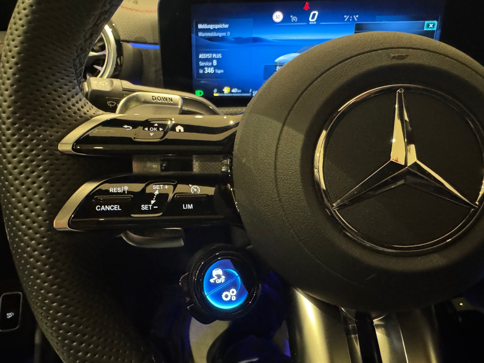 MERCEDES-BENZ CLA 35 AMG 4matic-image-12