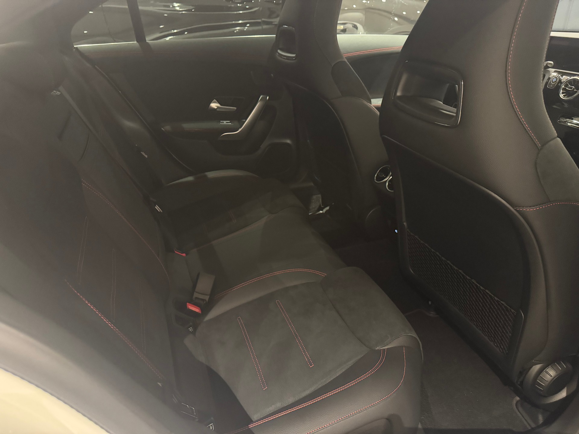 MERCEDES-BENZ CLA 35 AMG 4matic-image-6