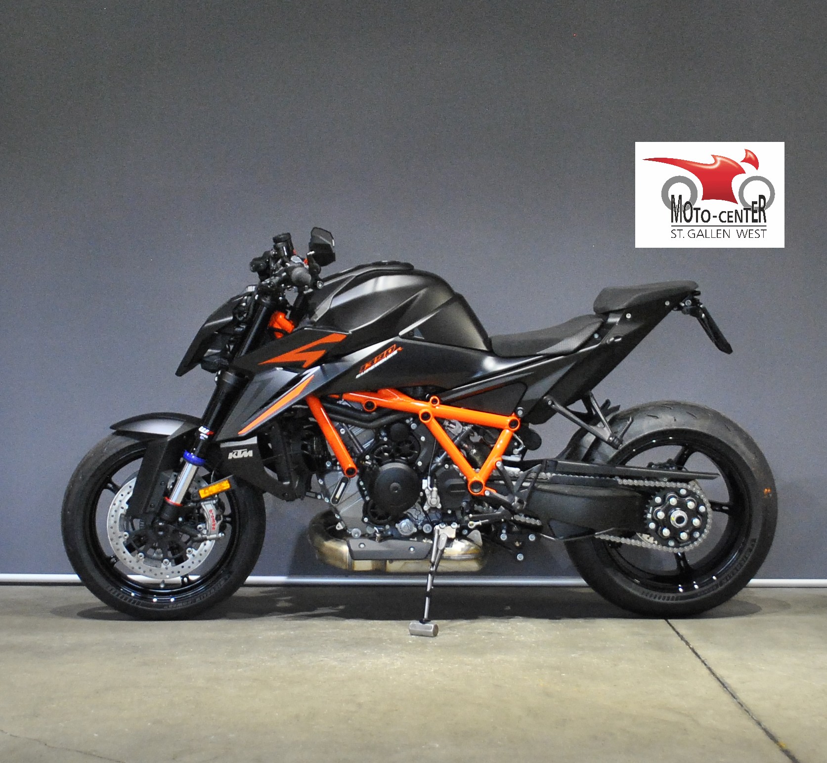 KTM 1390 Super Duke R EVO-showroom-element-2