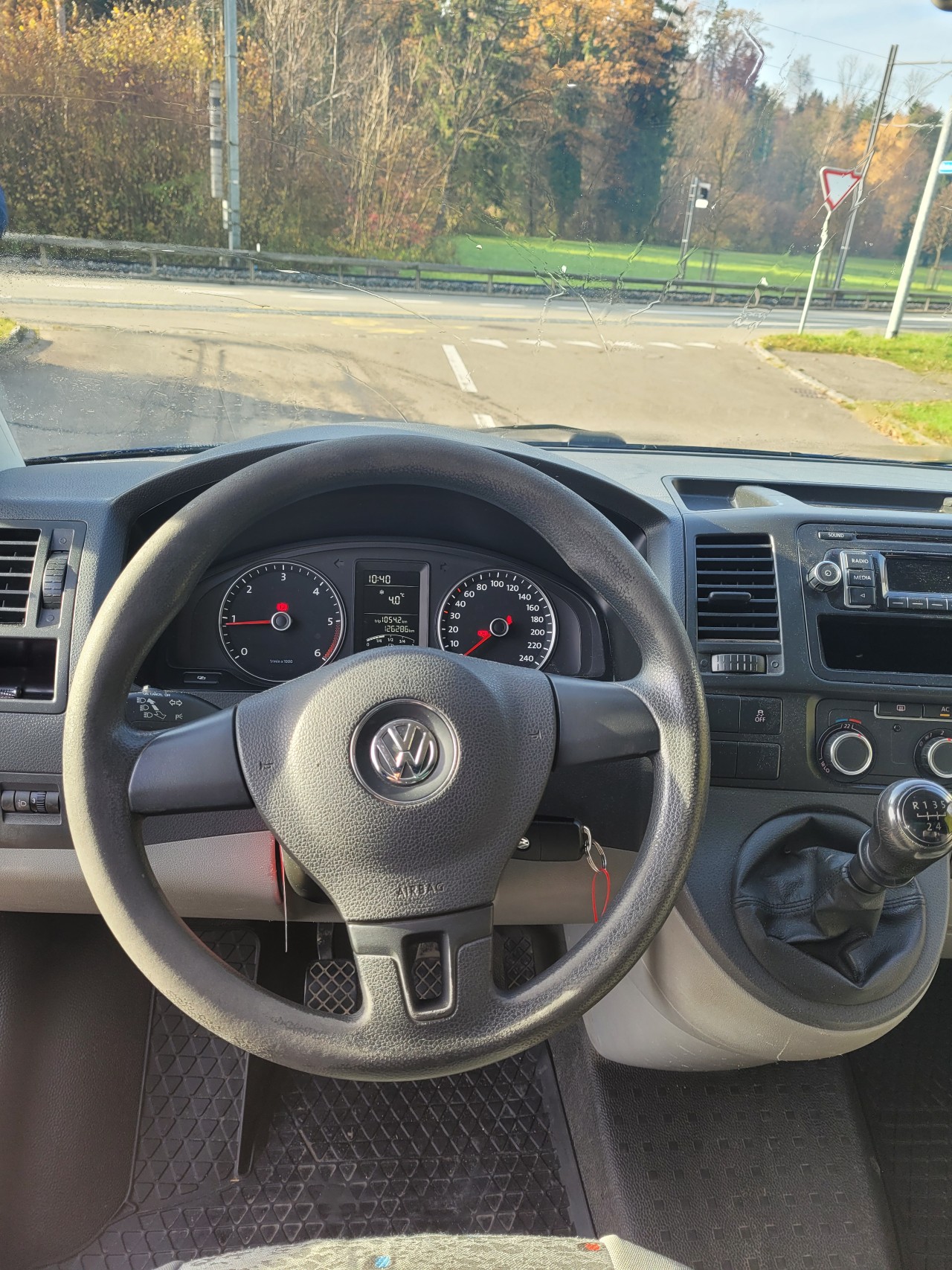 VW T5 2.0 TDI-image-9