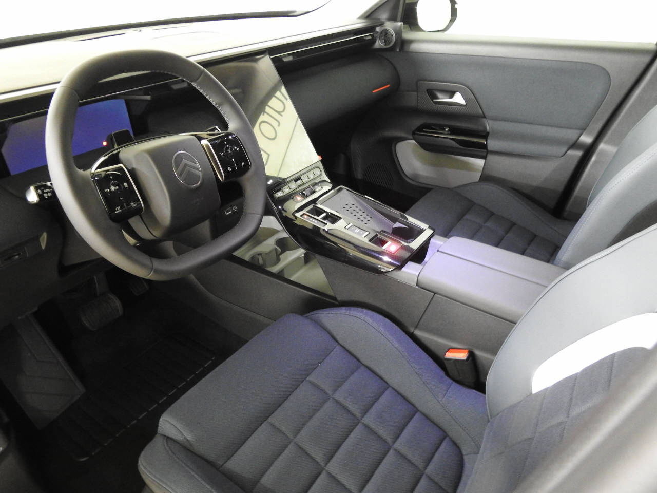 CITROEN e-C5 Aircross Plus-image-11