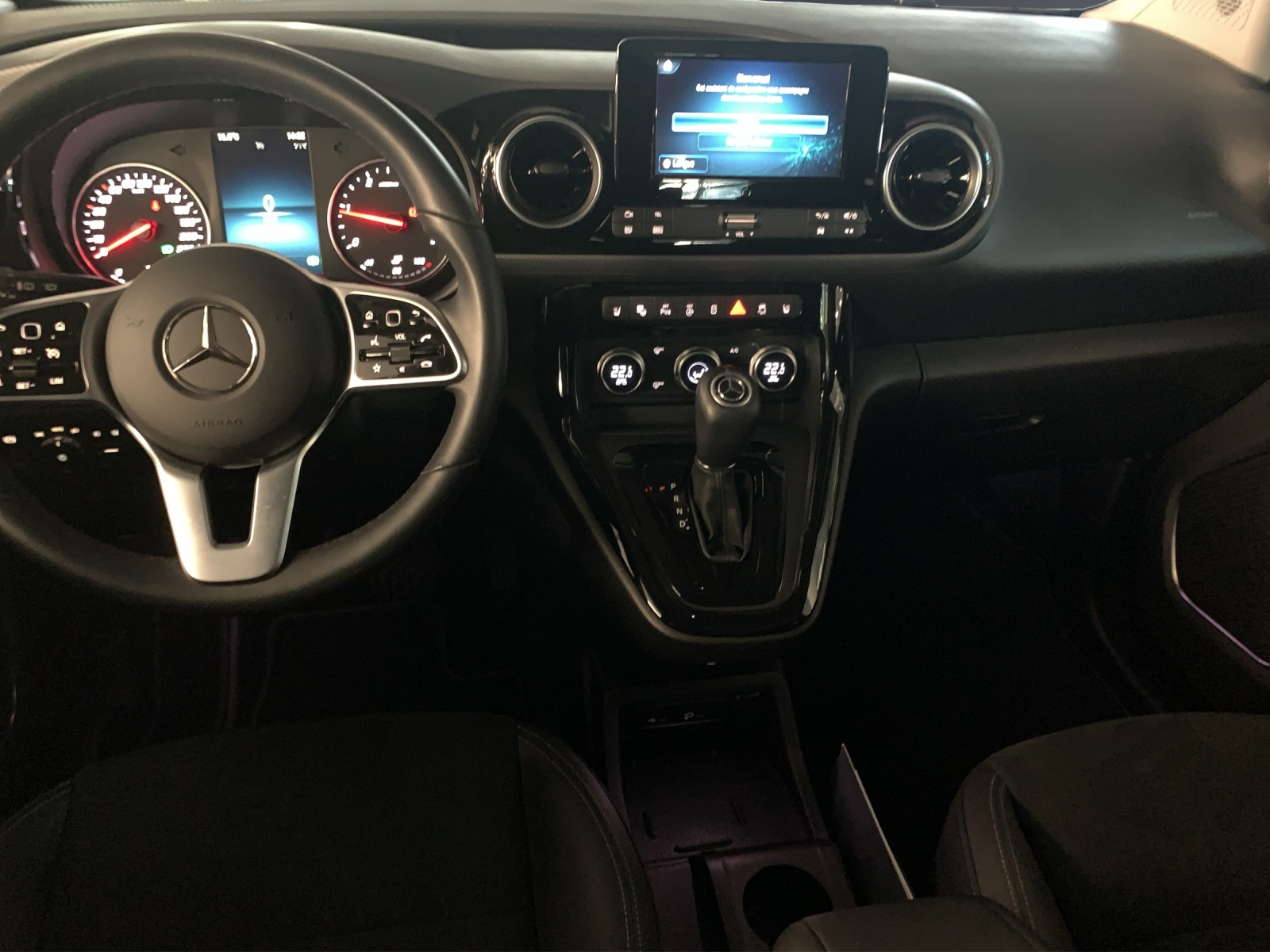 Image MERCEDES-BENZ T-CLASS T-Klasse 180D Style Automat