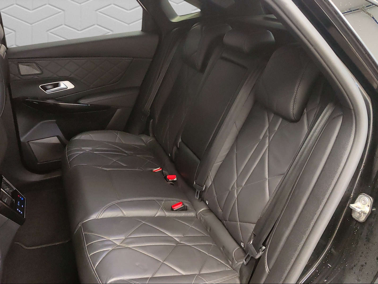 DS AUTOMOBILES DS 7 Crossback E-Tense 300 4x4 Rivoli-image-15