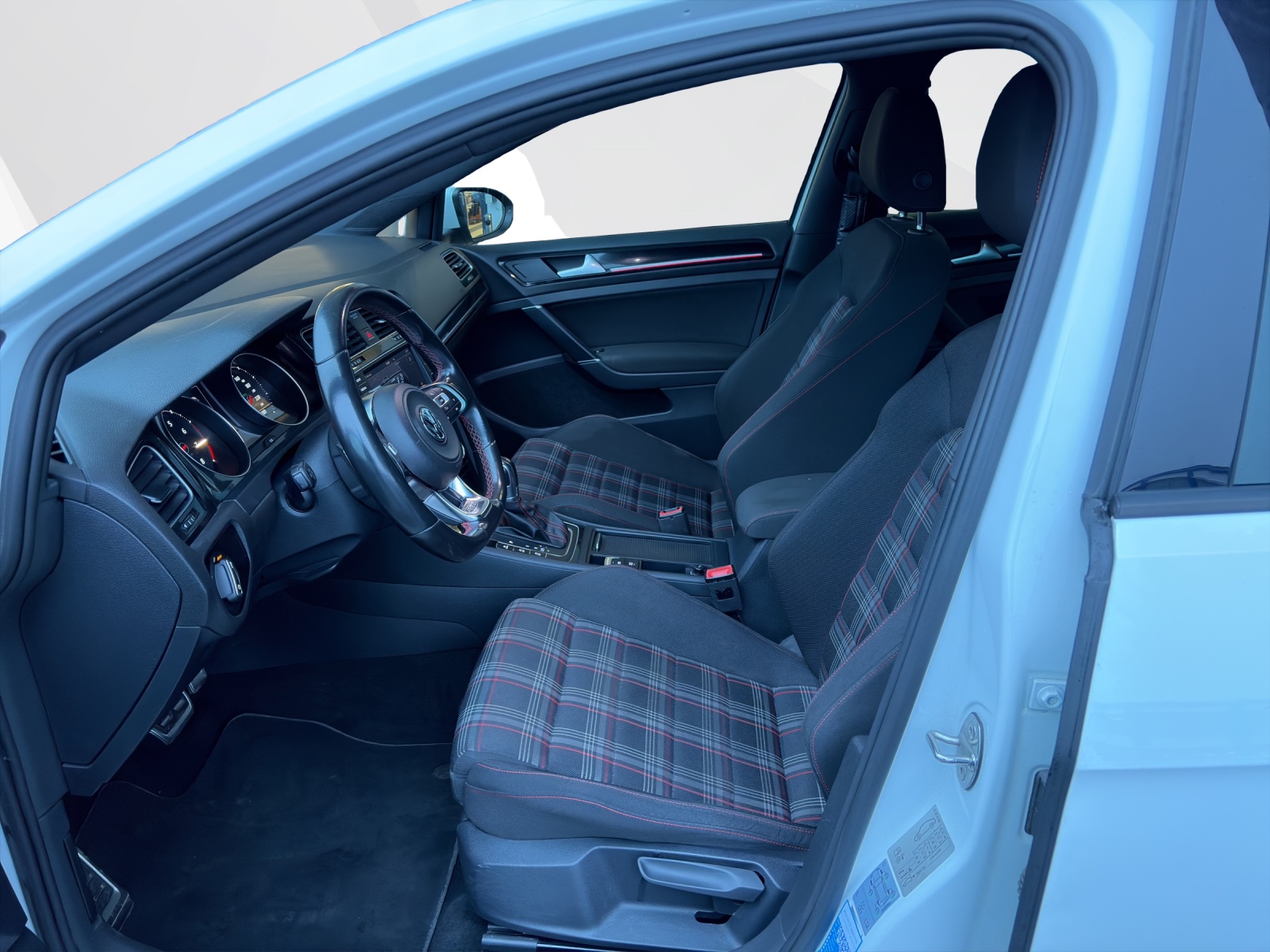 VW Golf VII 2.0 TSI GTI Performance DSG-image-8