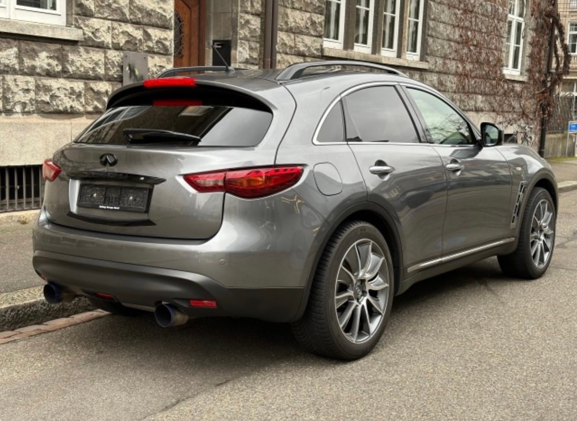 INFINITI QX70 3.7 S Premium AWD Automatic-image-1