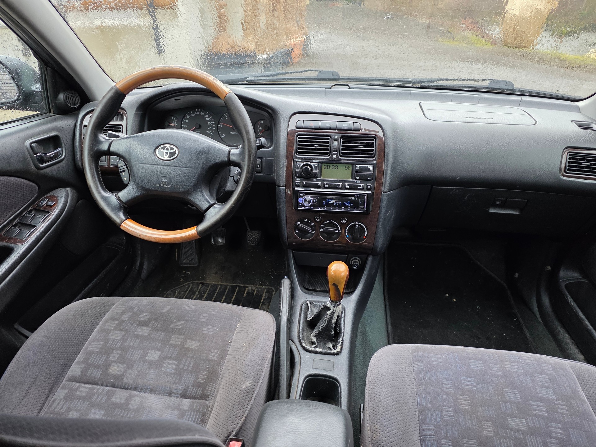 TOYOTA Avensis 2.0TD Linea Sol Wagon-image-6