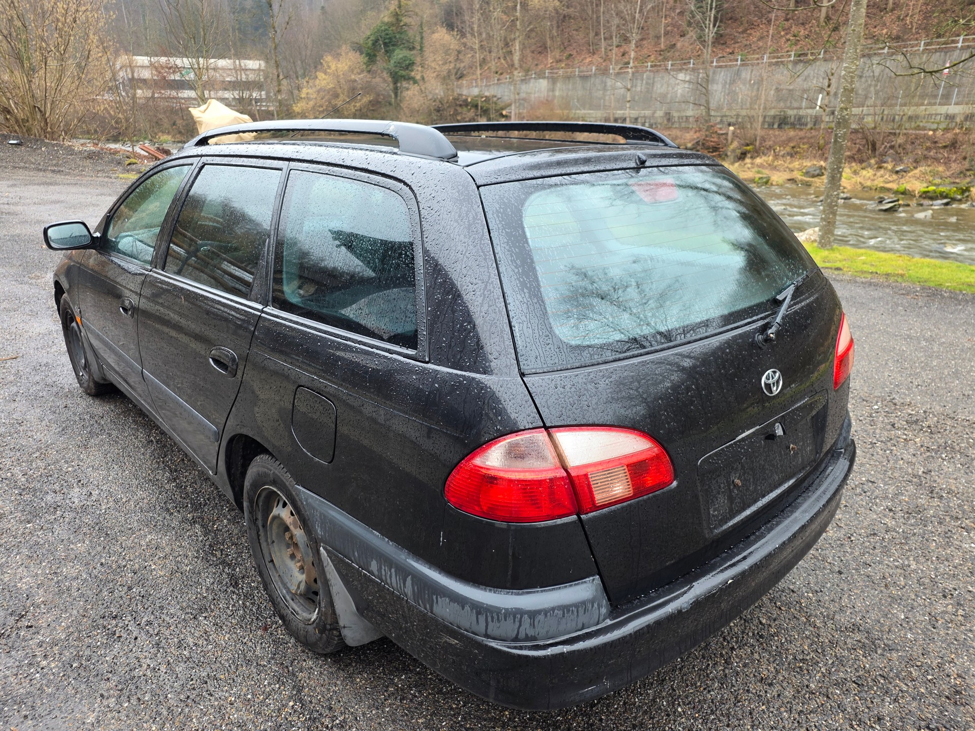 TOYOTA Avensis 2.0TD Linea Sol Wagon-image-4