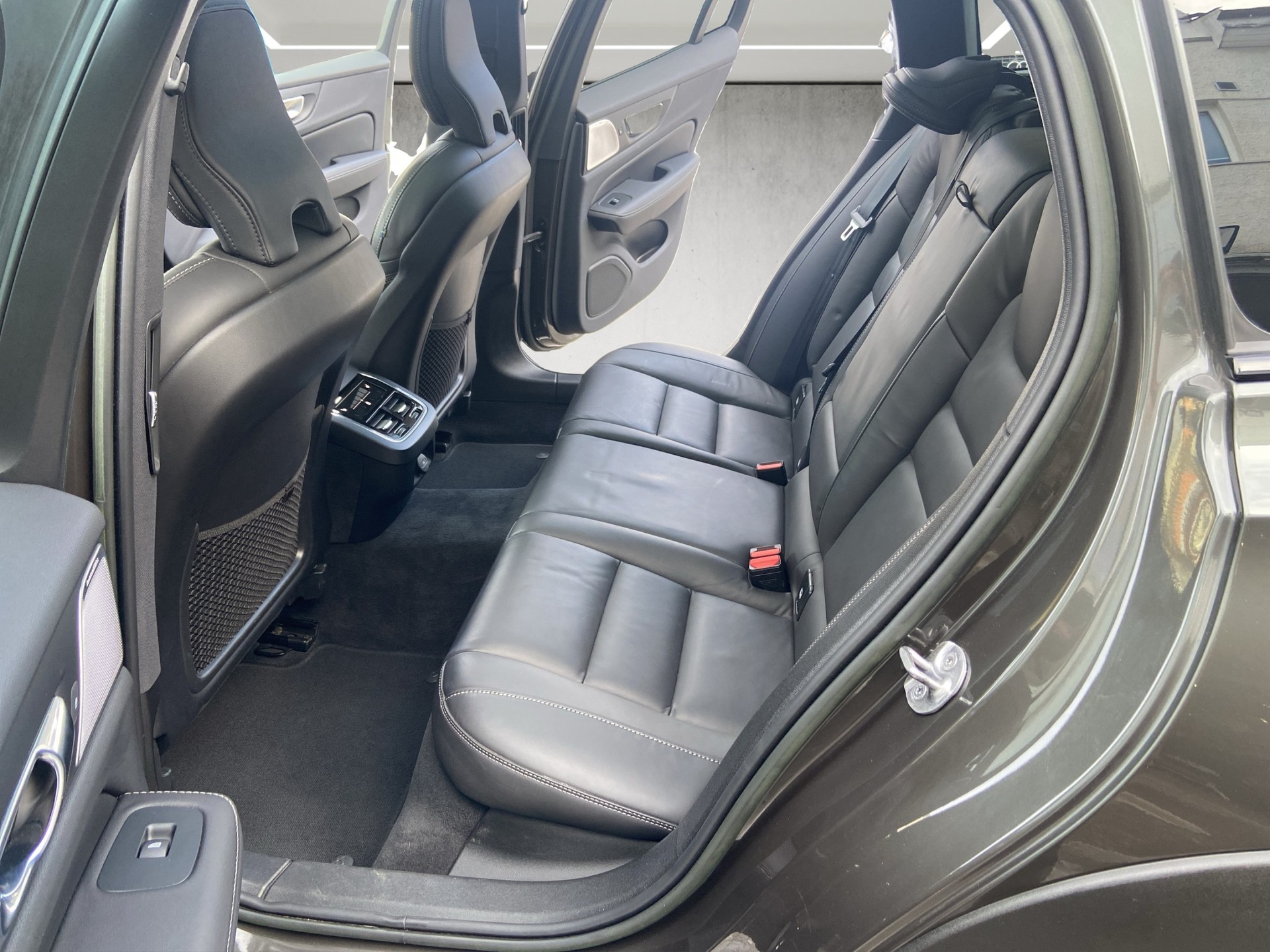 VOLVO V60 Cross Country B4 Diesel Mild Hybrid AWD Geartronic-image-7