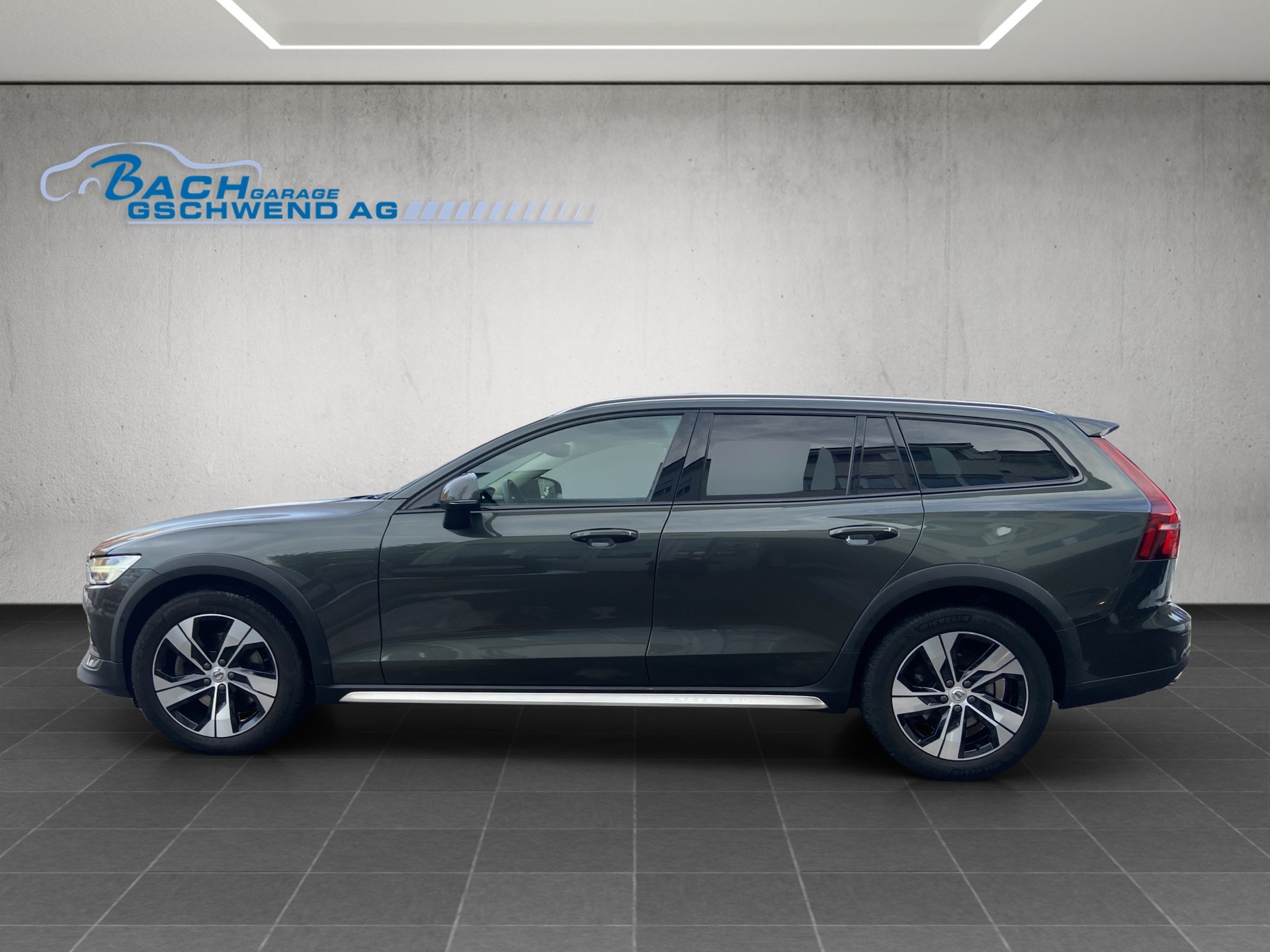 VOLVO V60 Cross Country B4 Diesel Mild Hybrid AWD Geartronic-image-5