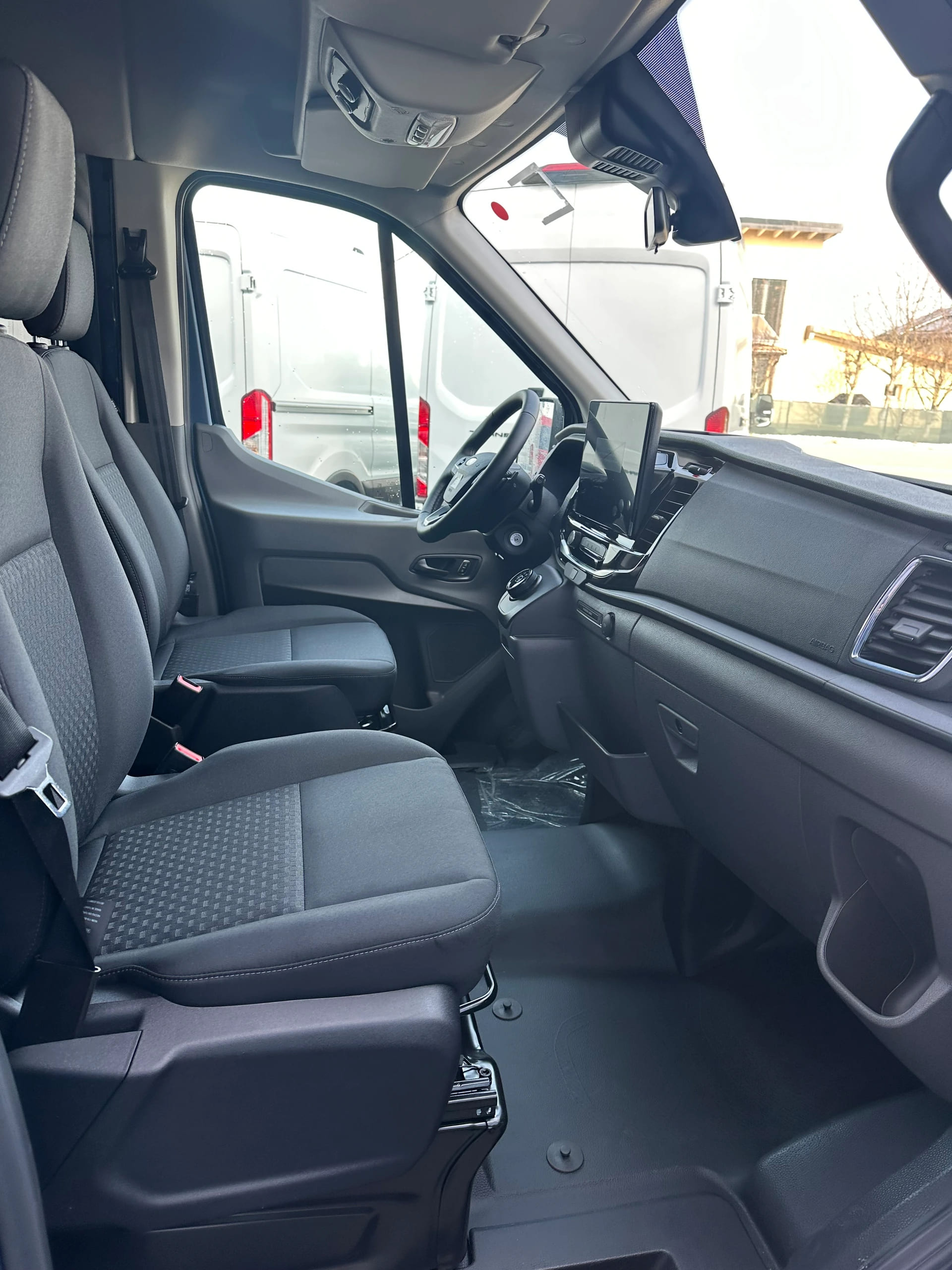 FORD Transit combi 350 L2 2.0 EcoBl Trend/150CV/Aut.-image-11