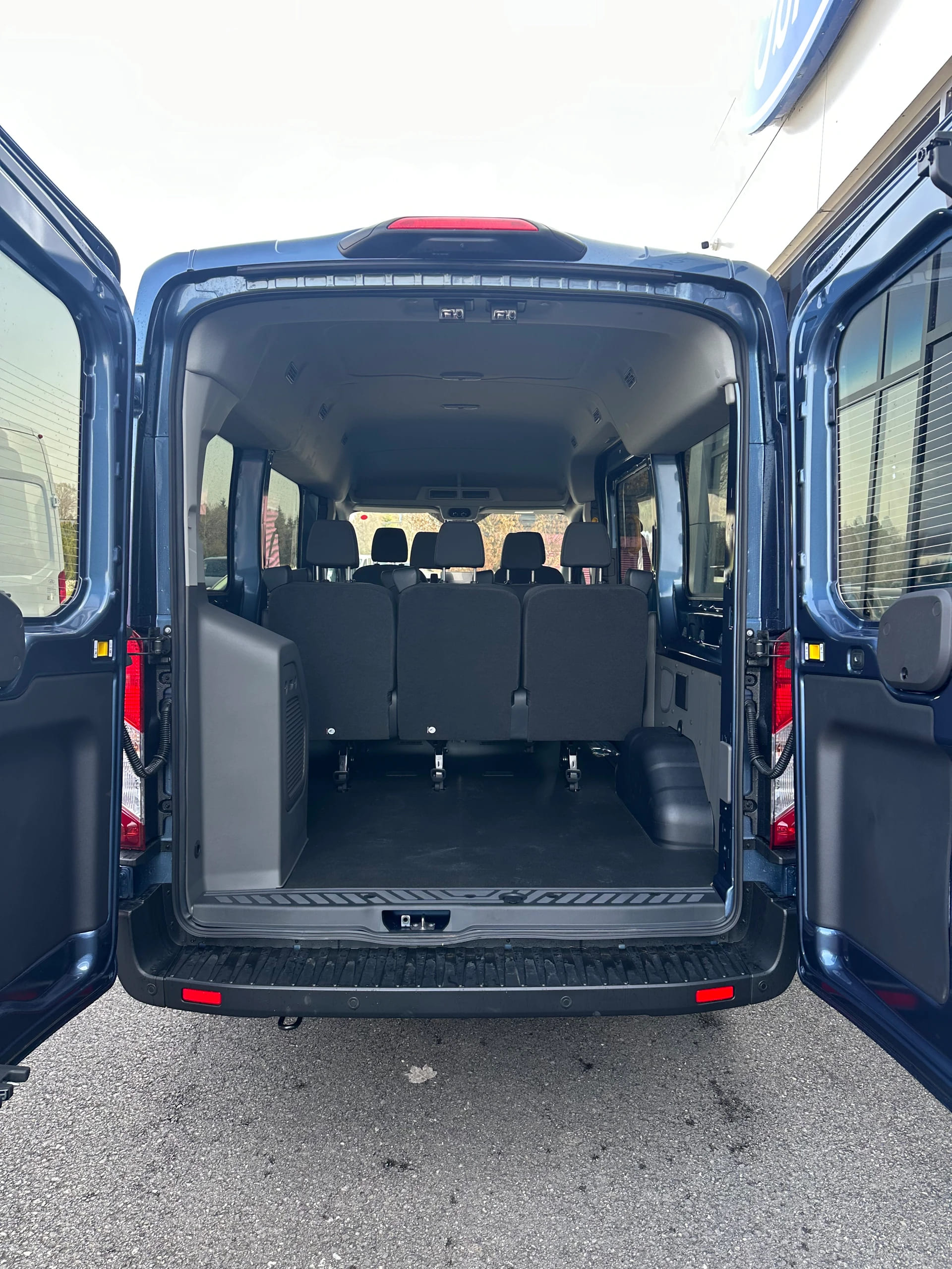 FORD Transit combi 350 L2 2.0 EcoBl Trend/150CV/Aut.-image-5