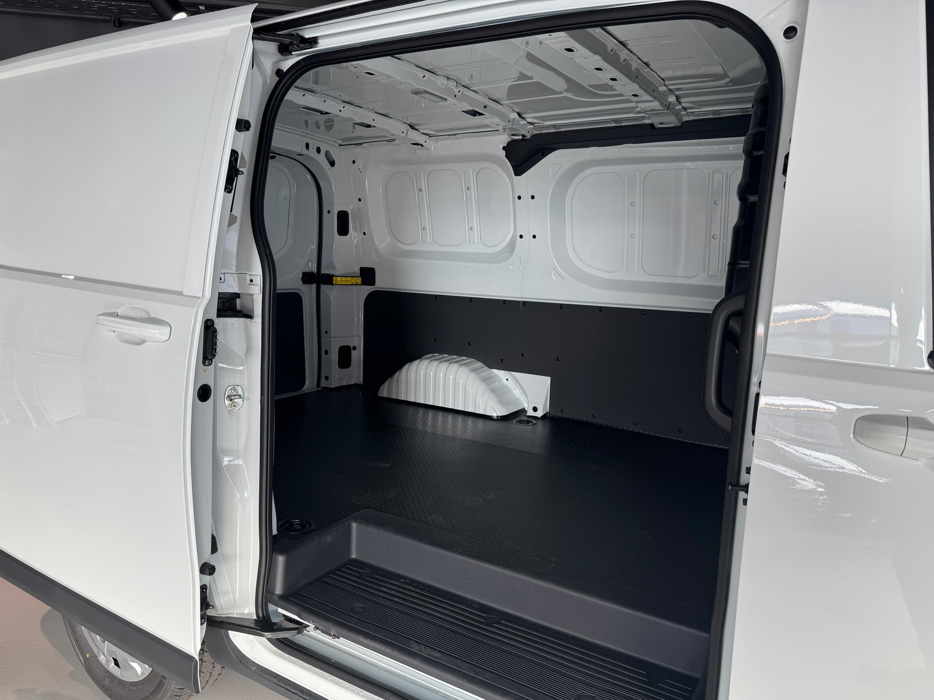 MAXUS eDeliver 7 L2H1 FWD 88kWh-showroom-element-2