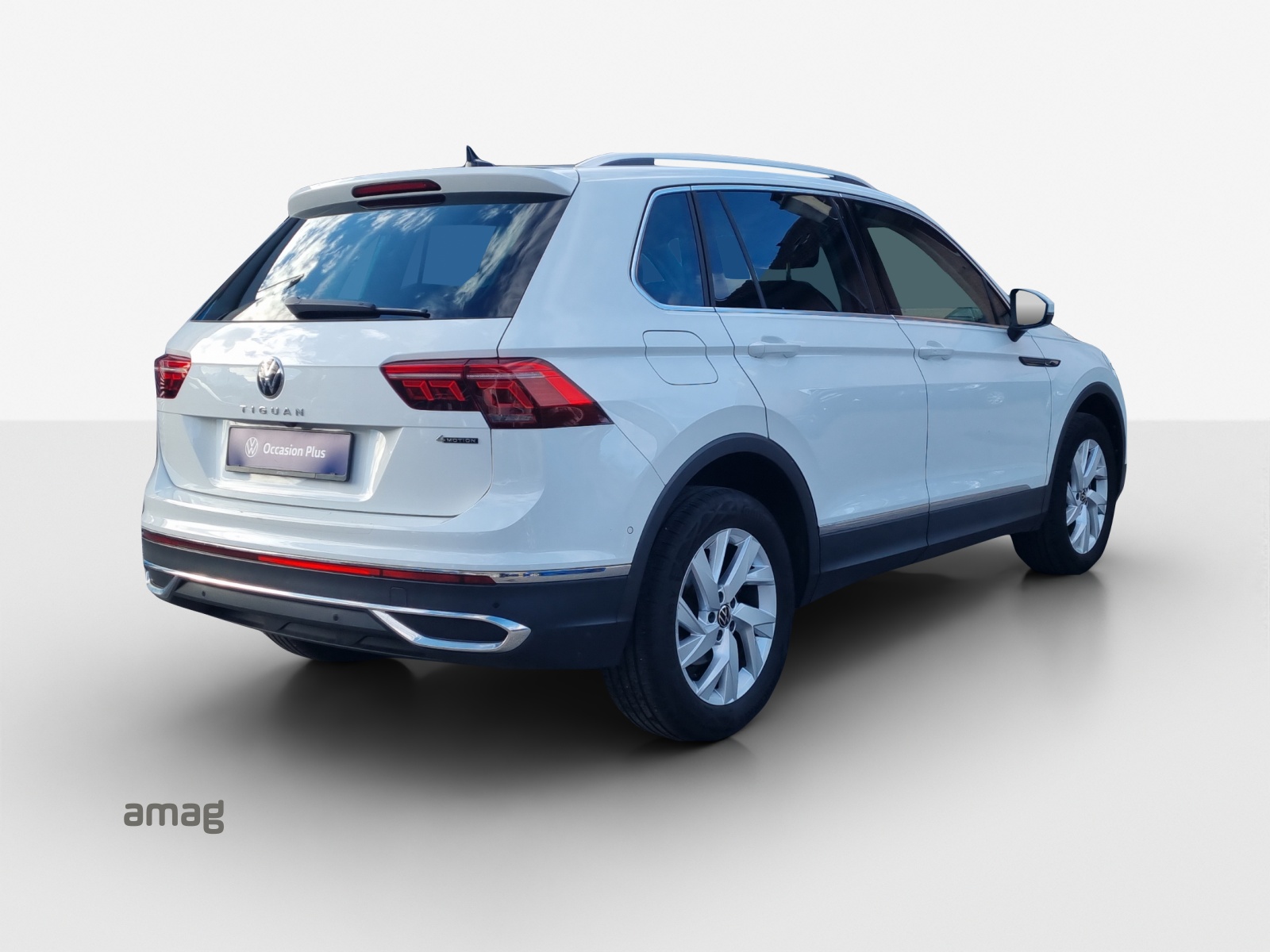 VW Tiguan 2.0 TDI SCR Elegance 4Motion DSG-image-4