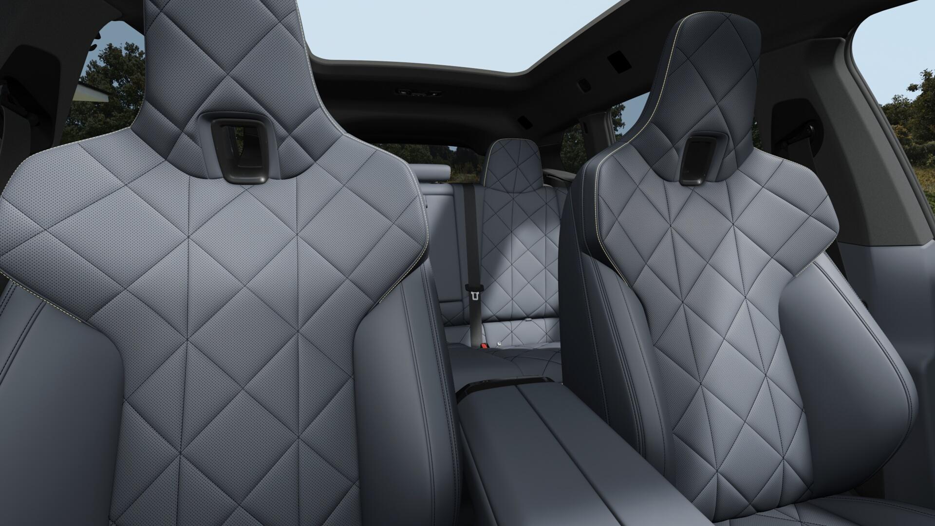 BMW iX M70-image-4