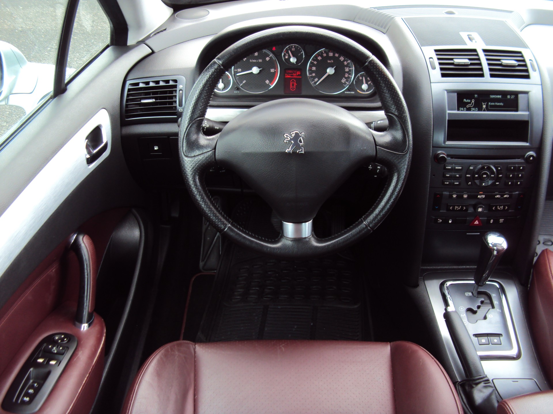 PEUGEOT 407 Coupé 2.7 HDI Pack Automatic-image-8