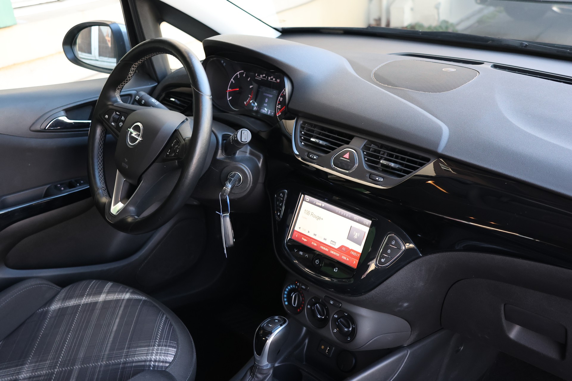 OPEL Corsa 1.4 TP Color Edition Automatic-image-10
