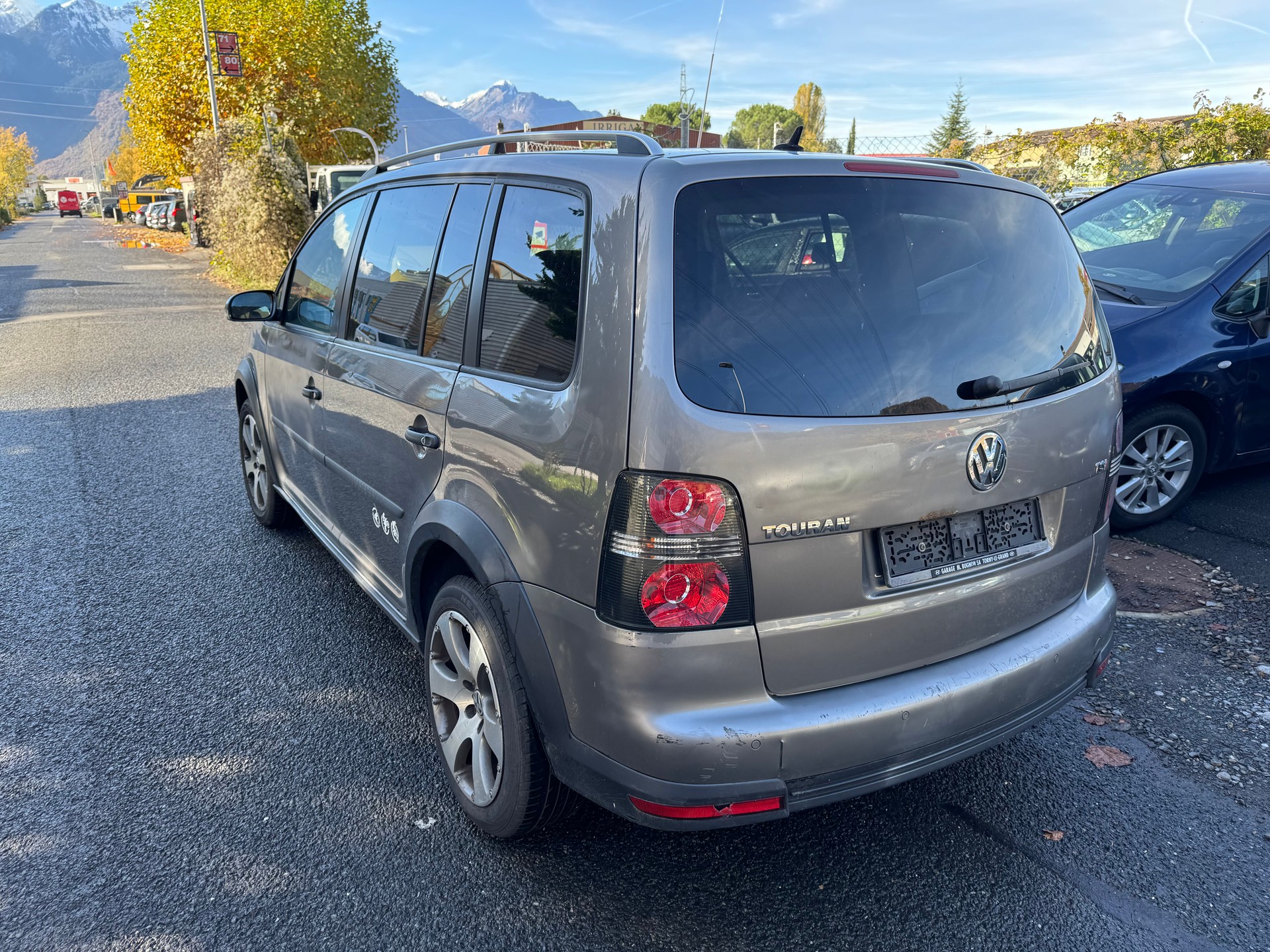 VW CrossTouran 1.4 TSI Scott Limited Edition-image-2