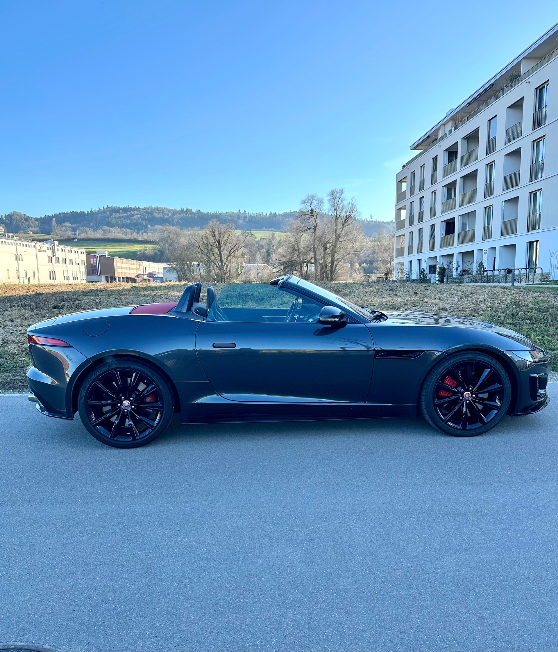 JAGUAR F-Type Convertible 5.0 V8 R75 AWD Automatik-image-1