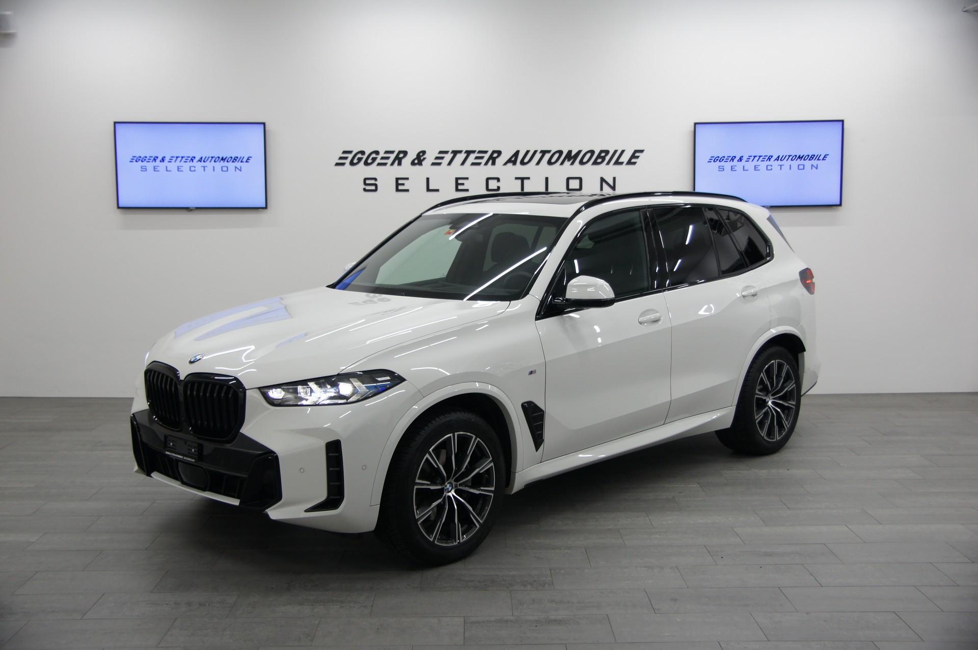 BMW X5 xDrive 48V 30d Steptronic-showroom-element-1