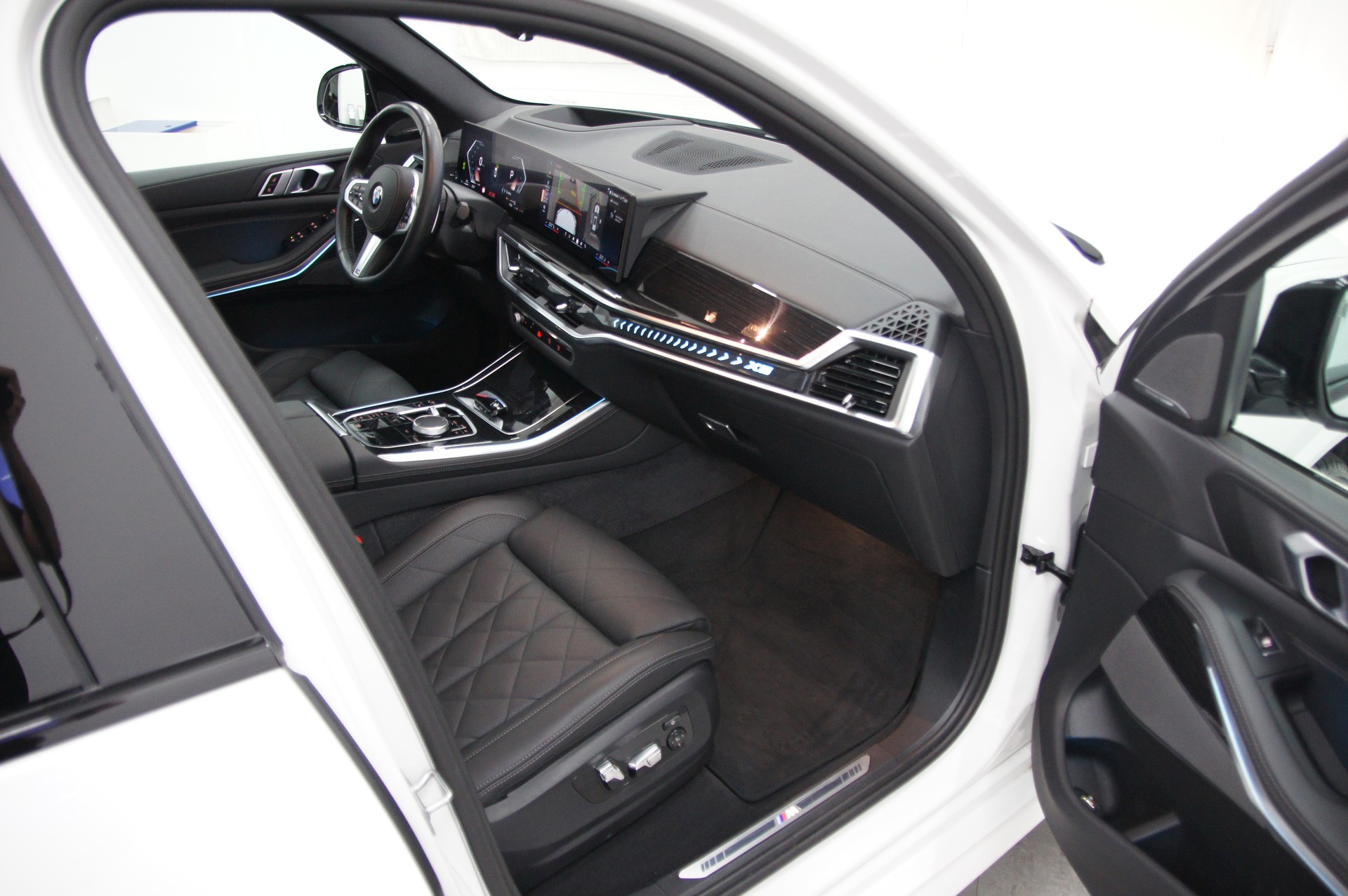 BMW X5 xDrive 48V 30d Steptronic-image-12