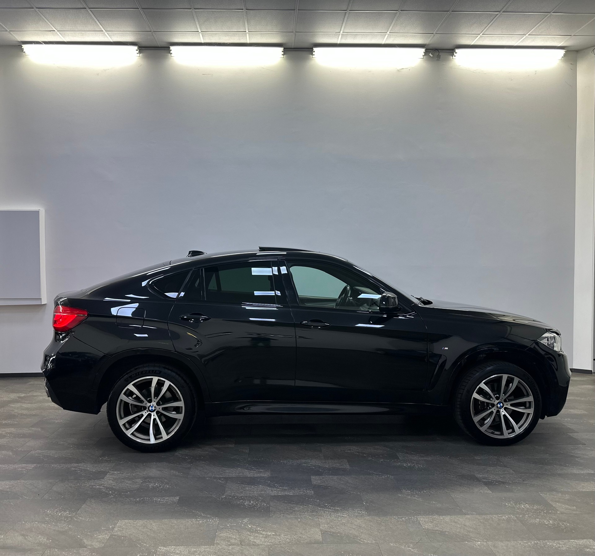 BMW X6 xDrive 30d M-Sport Steptronic-image-10