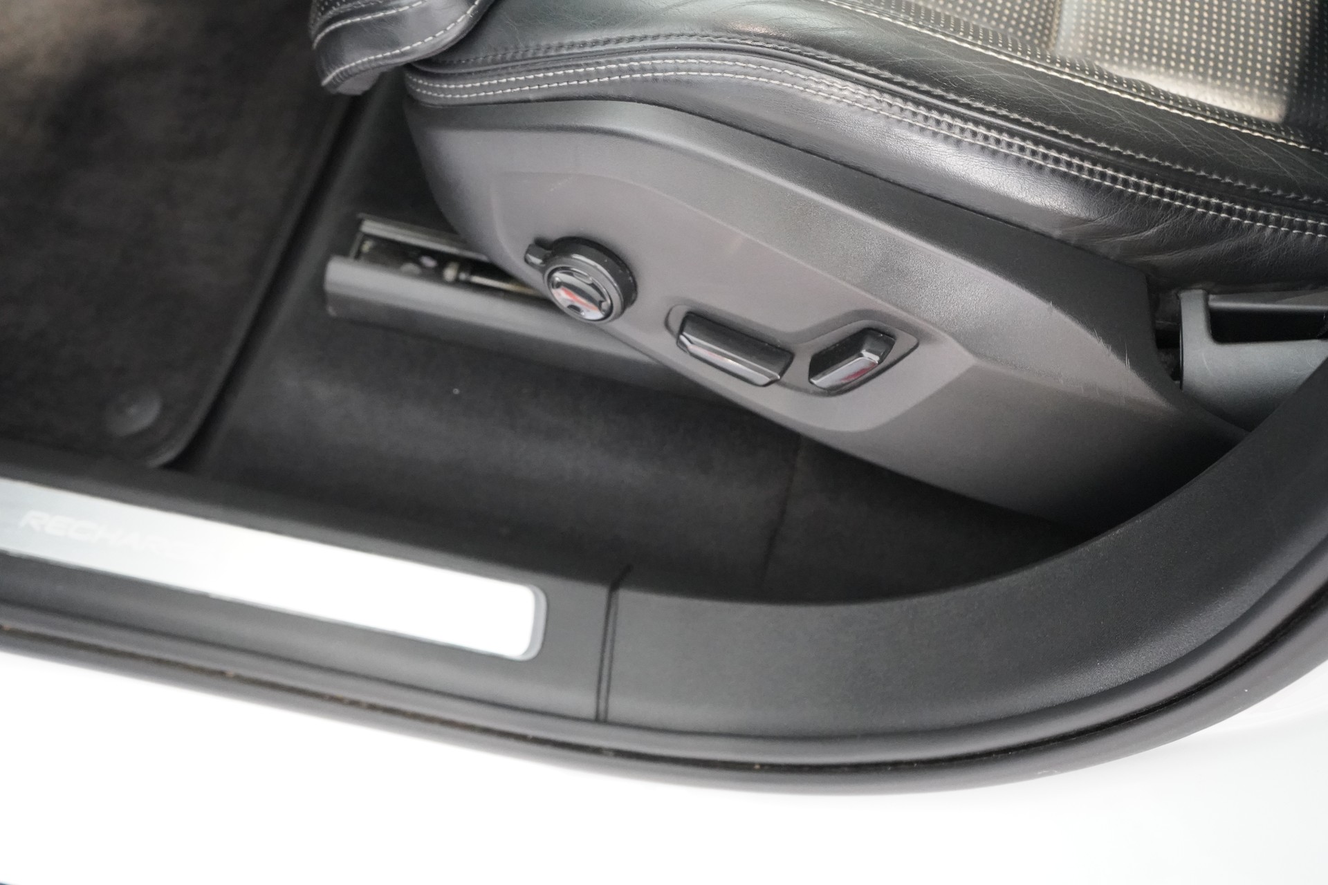 VOLVO XC90 T8 eAWD Inscription-image-18