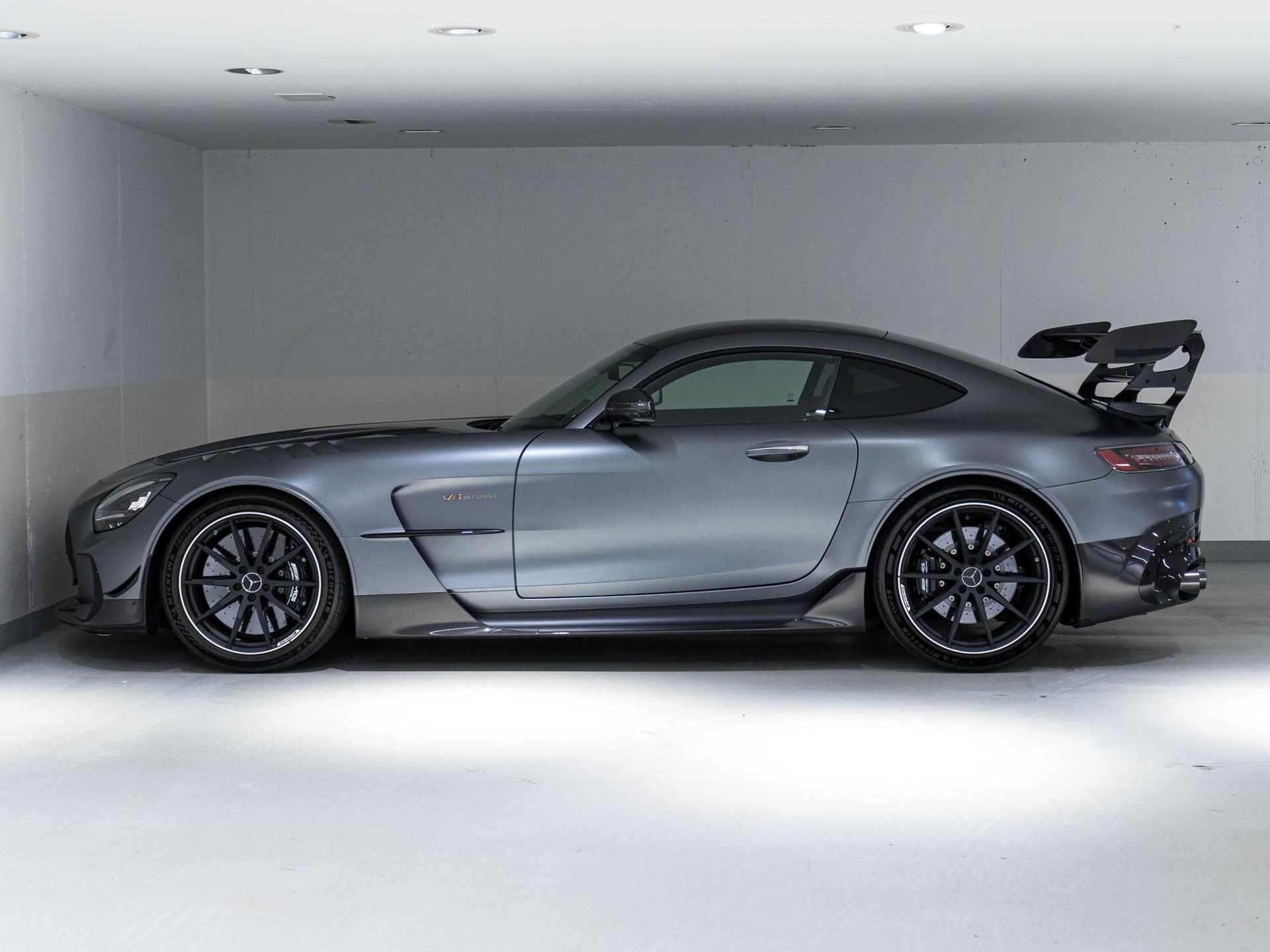 MERCEDES-BENZ AMG GT Black Series-image-4